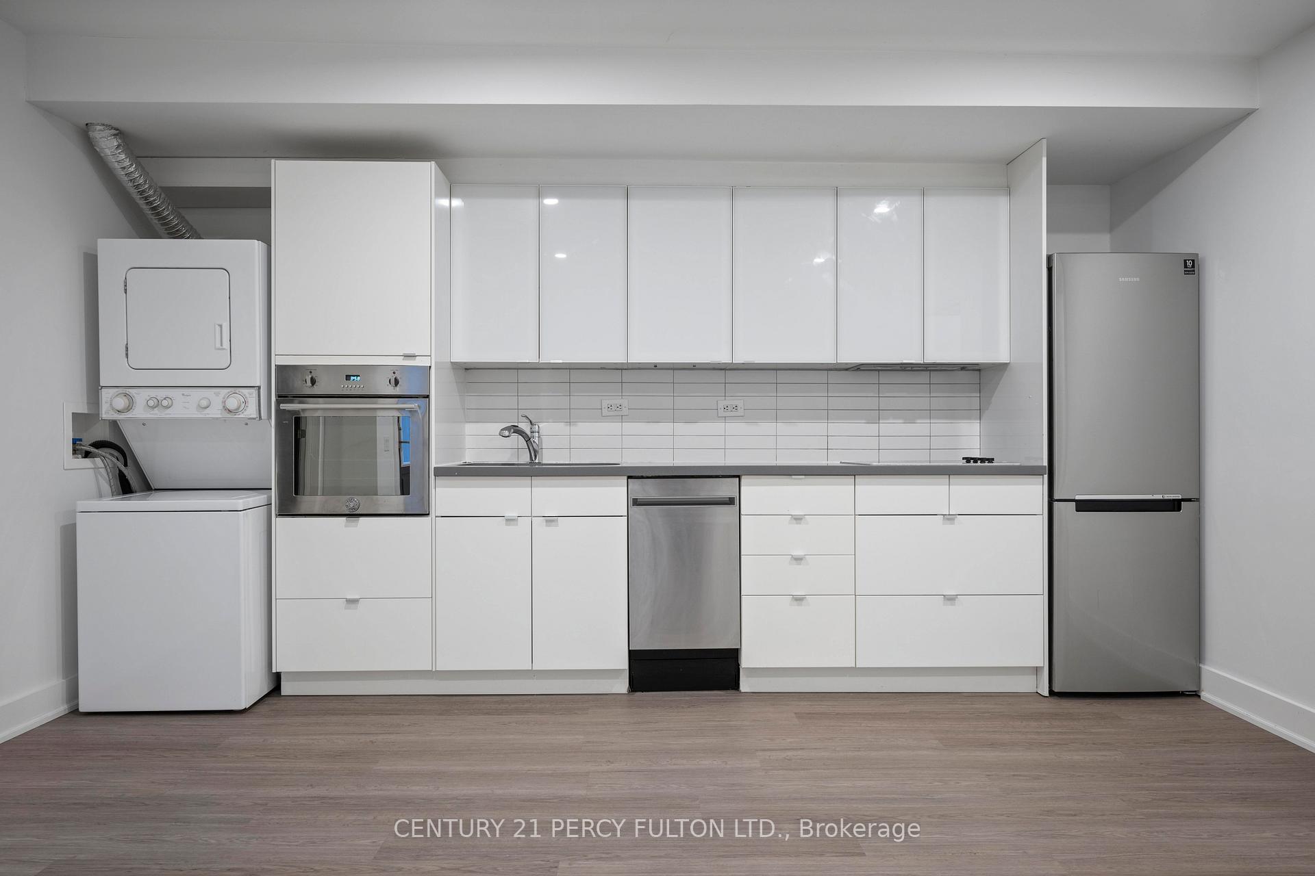 Photo 10 of Unit Bsmt, 52 Robert Street, Toronto, University — HOMEH