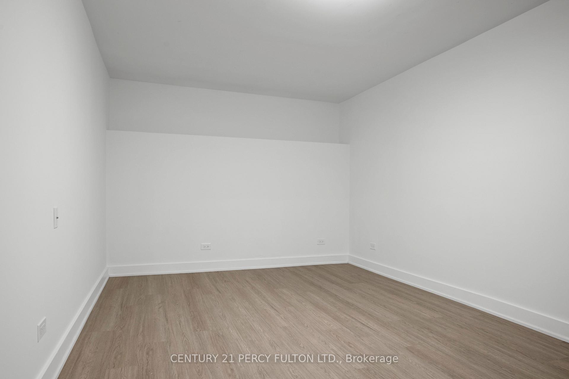 Photo 12 of Unit Bsmt, 52 Robert Street, Toronto, University — HOMEH