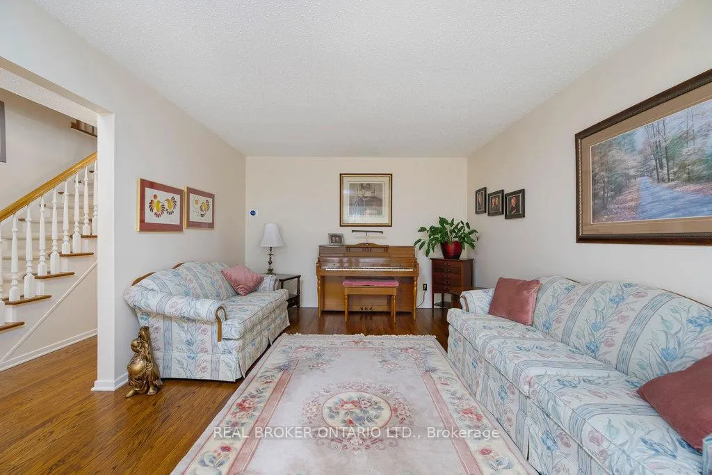 Photo 135 of 31 Oakhurst Crescent, Ottawa, Blackburn Hamlet — HOMEH