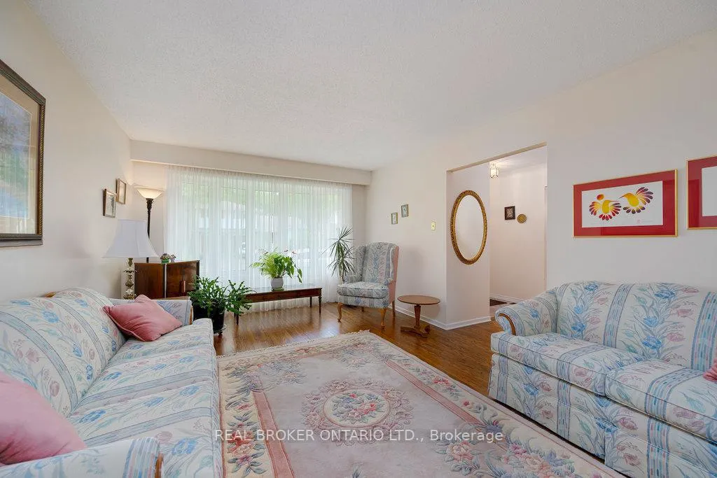 Photo 160 of 31 Oakhurst Crescent, Ottawa, Blackburn Hamlet — HOMEH
