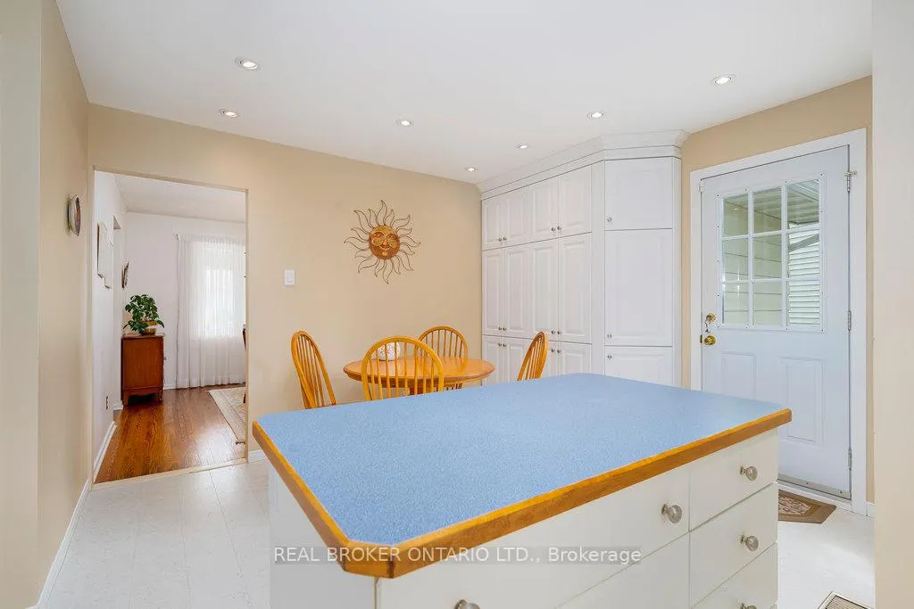 Photo 307 of 31 Oakhurst Crescent, Ottawa, Blackburn Hamlet — HOMEH