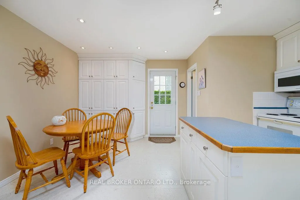 Photo 330 of 31 Oakhurst Crescent, Ottawa, Blackburn Hamlet — HOMEH