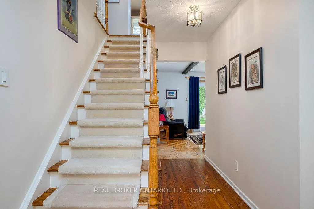 Photo 406 of 31 Oakhurst Crescent, Ottawa, Blackburn Hamlet — HOMEH