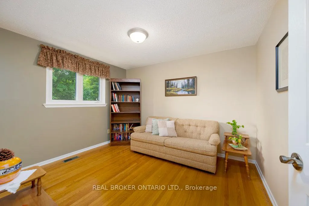 Photo 642 of 31 Oakhurst Crescent, Ottawa, Blackburn Hamlet — HOMEH