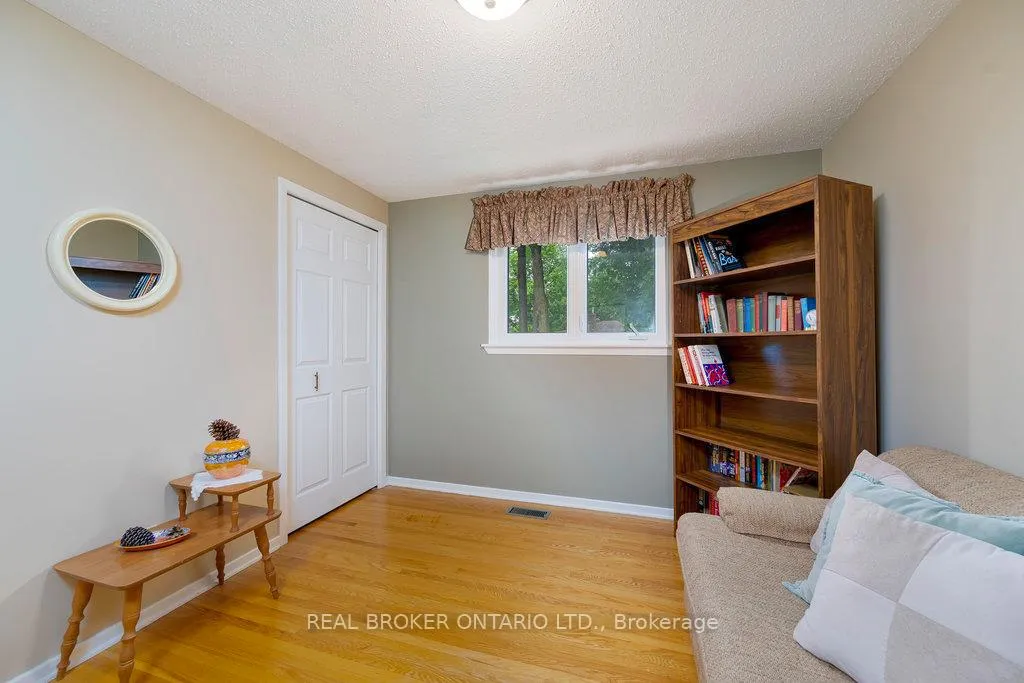 Photo 678 of 31 Oakhurst Crescent, Ottawa, Blackburn Hamlet — HOMEH