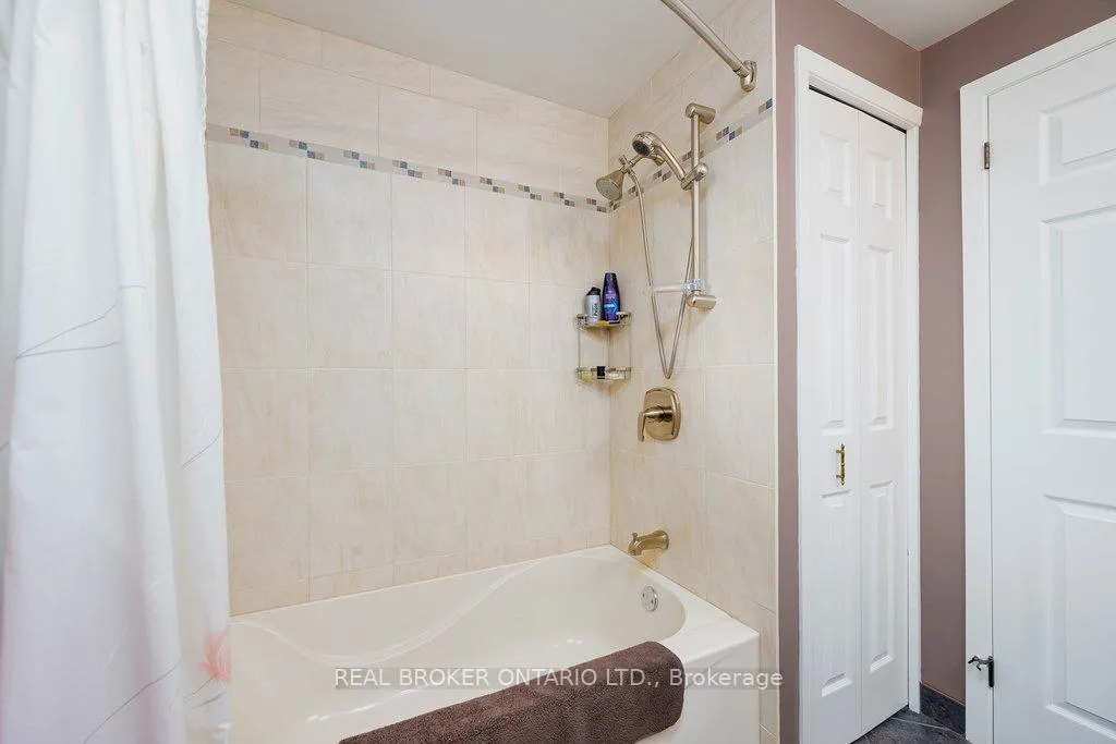 Photo 785 of 31 Oakhurst Crescent, Ottawa, Blackburn Hamlet — HOMEH