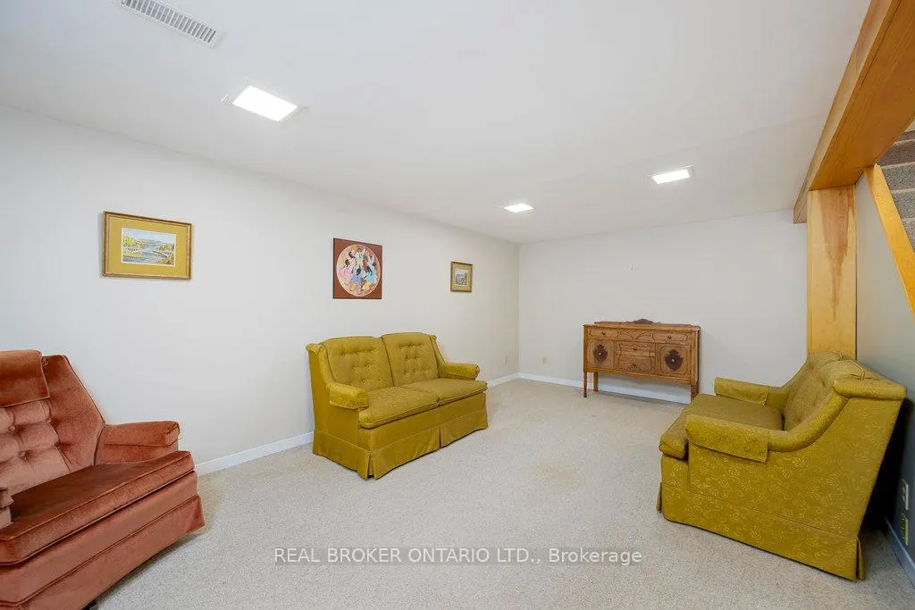 Photo 812 of 31 Oakhurst Crescent, Ottawa, Blackburn Hamlet — HOMEH