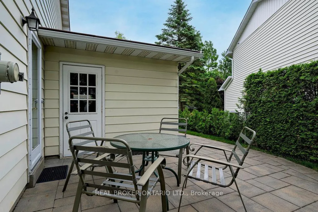 Photo 1034 of 31 Oakhurst Crescent, Ottawa, Blackburn Hamlet — HOMEH