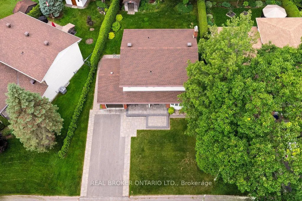 Photo 1150 of 31 Oakhurst Crescent, Ottawa, Blackburn Hamlet — HOMEH