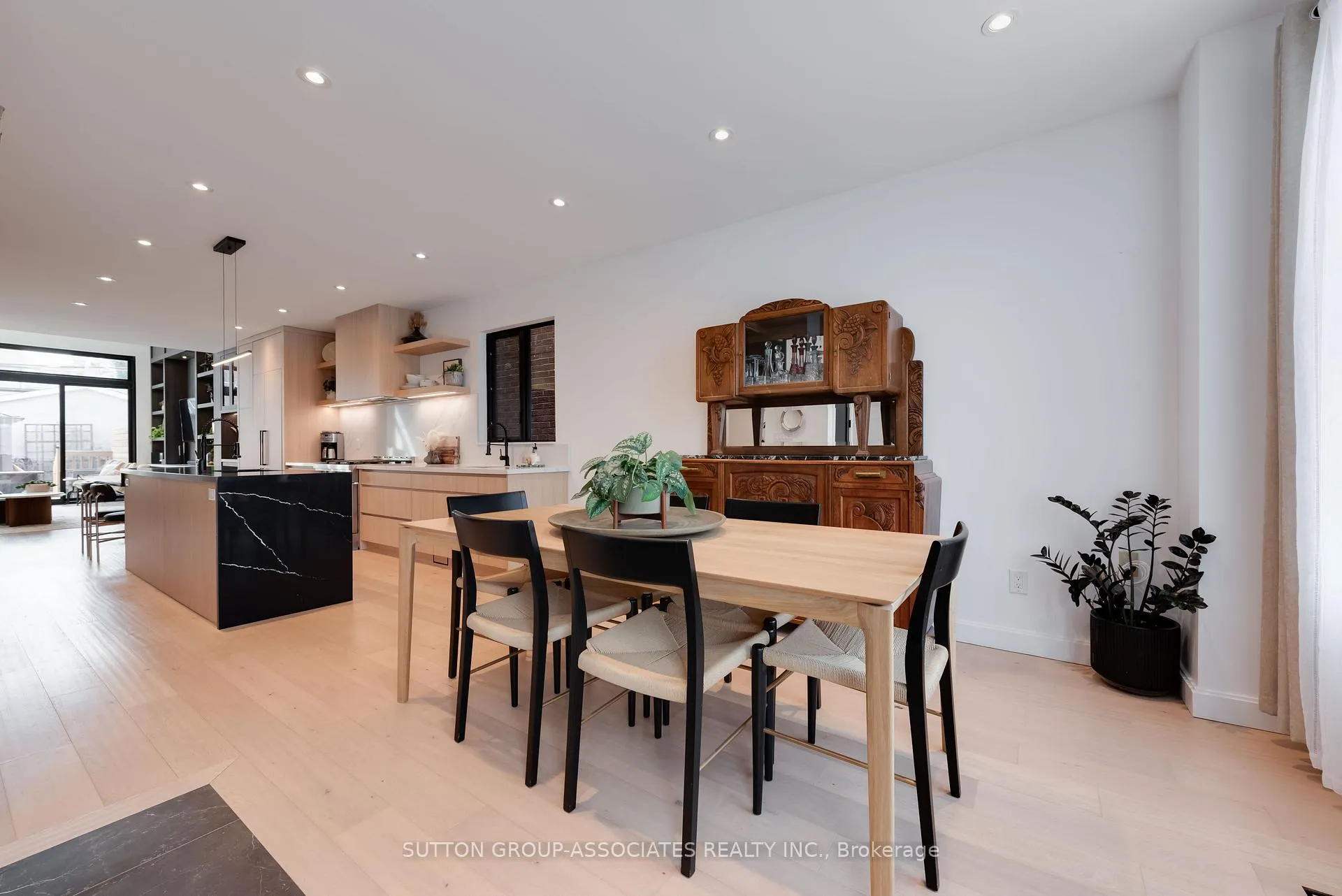 Photo 4 of 243 Robina Avenue, Toronto, Oakwood Village — HOMEH