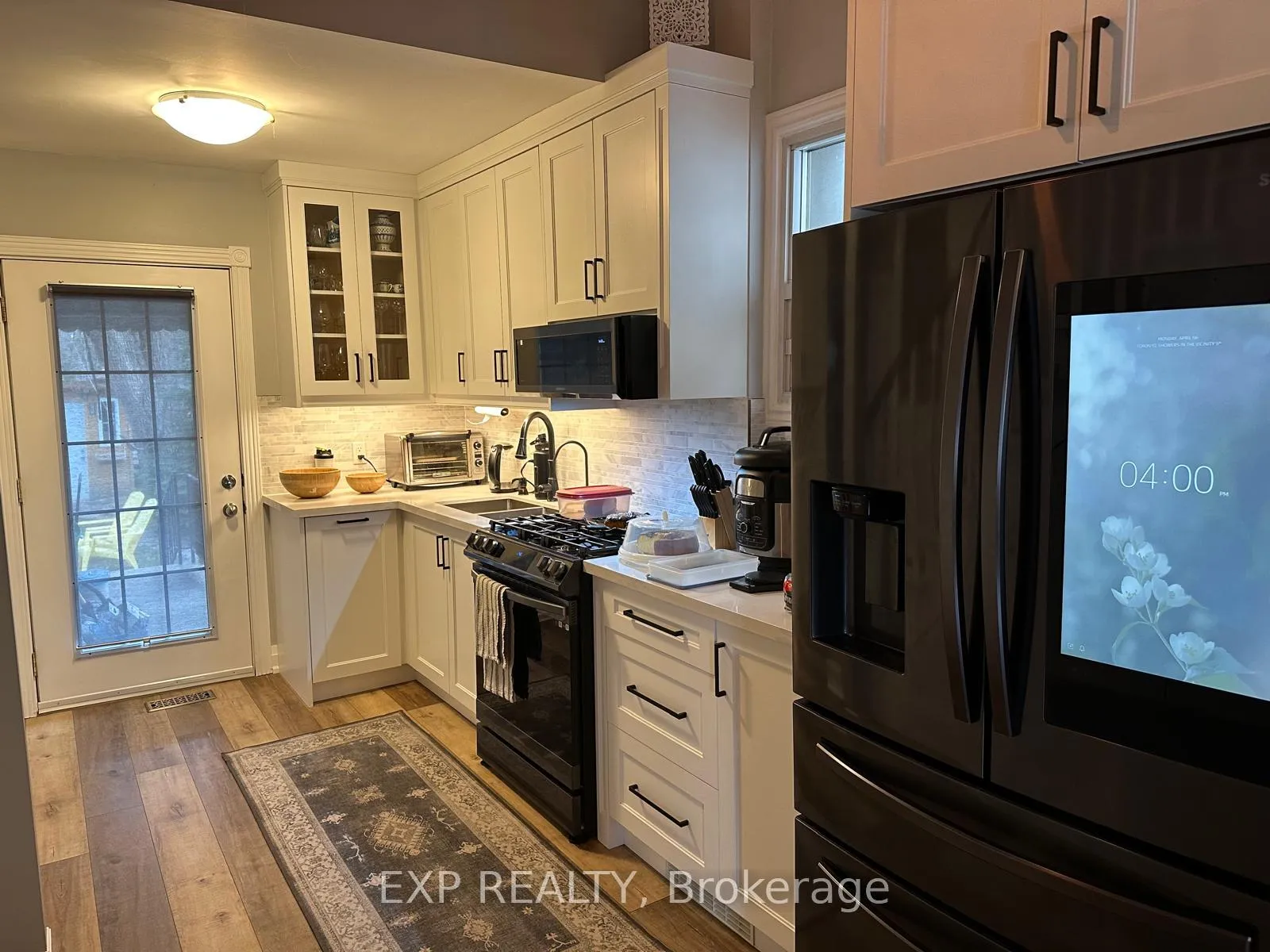 Photo 1 of 172 Eileen Avenue, Toronto, Rockcliffe-Smythe — HOMEH