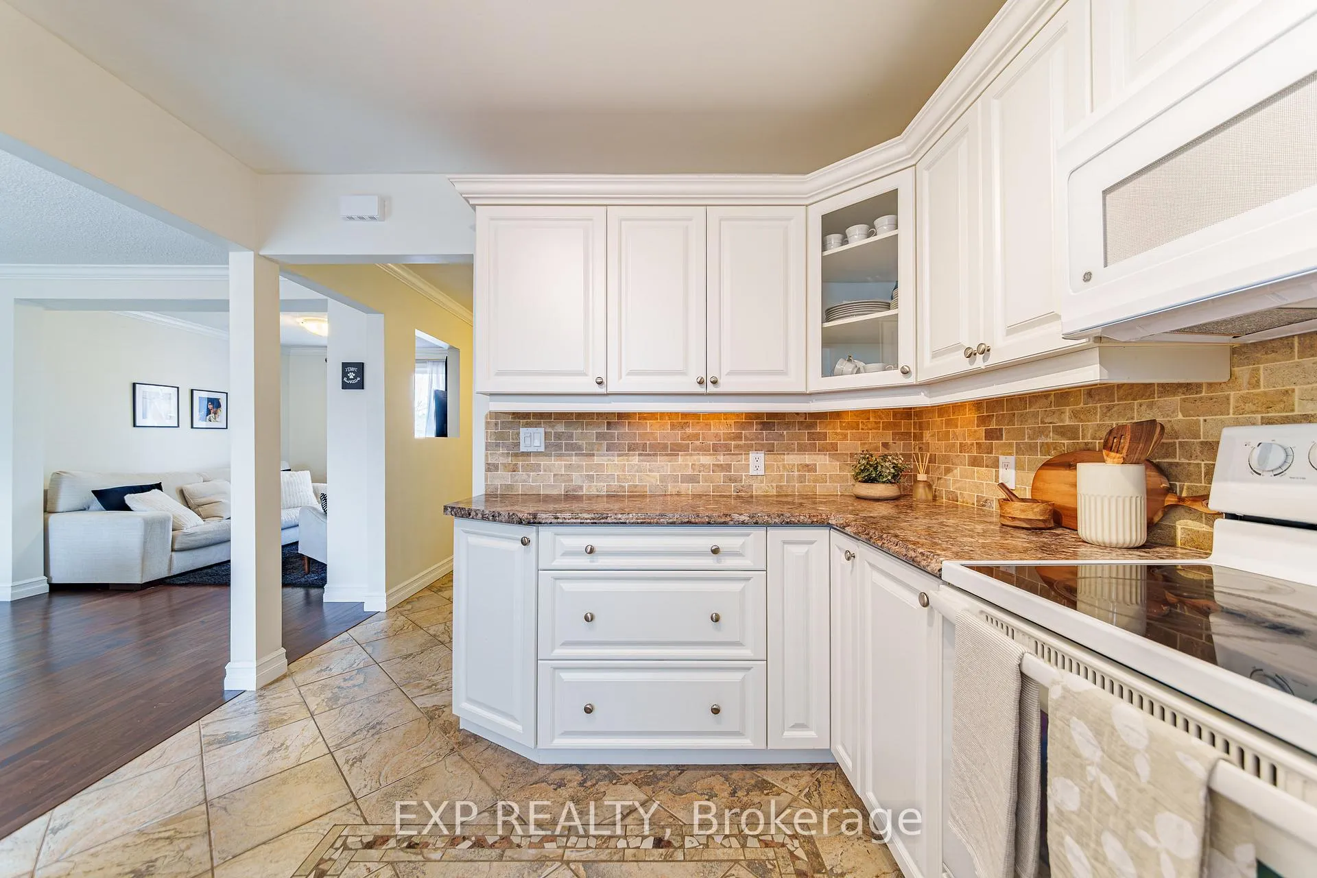 Photo 6 of 115 Sheldrake Drive, Ottawa, Kanata - Glencairn/Hazeldean — HOMEH