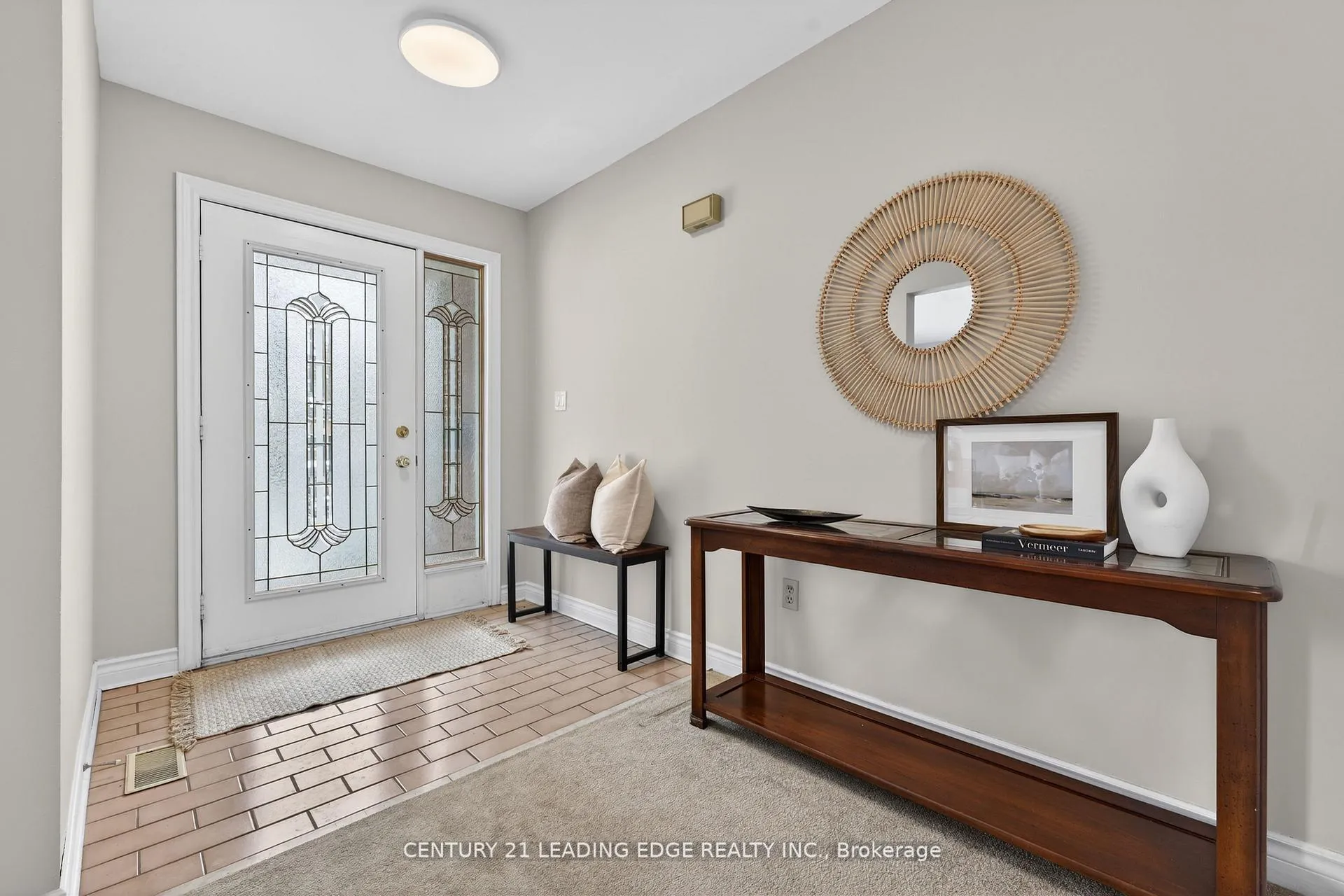 Photo 5 of 14 Valleycrest Drive, Clarington, Courtice — HOMEH
