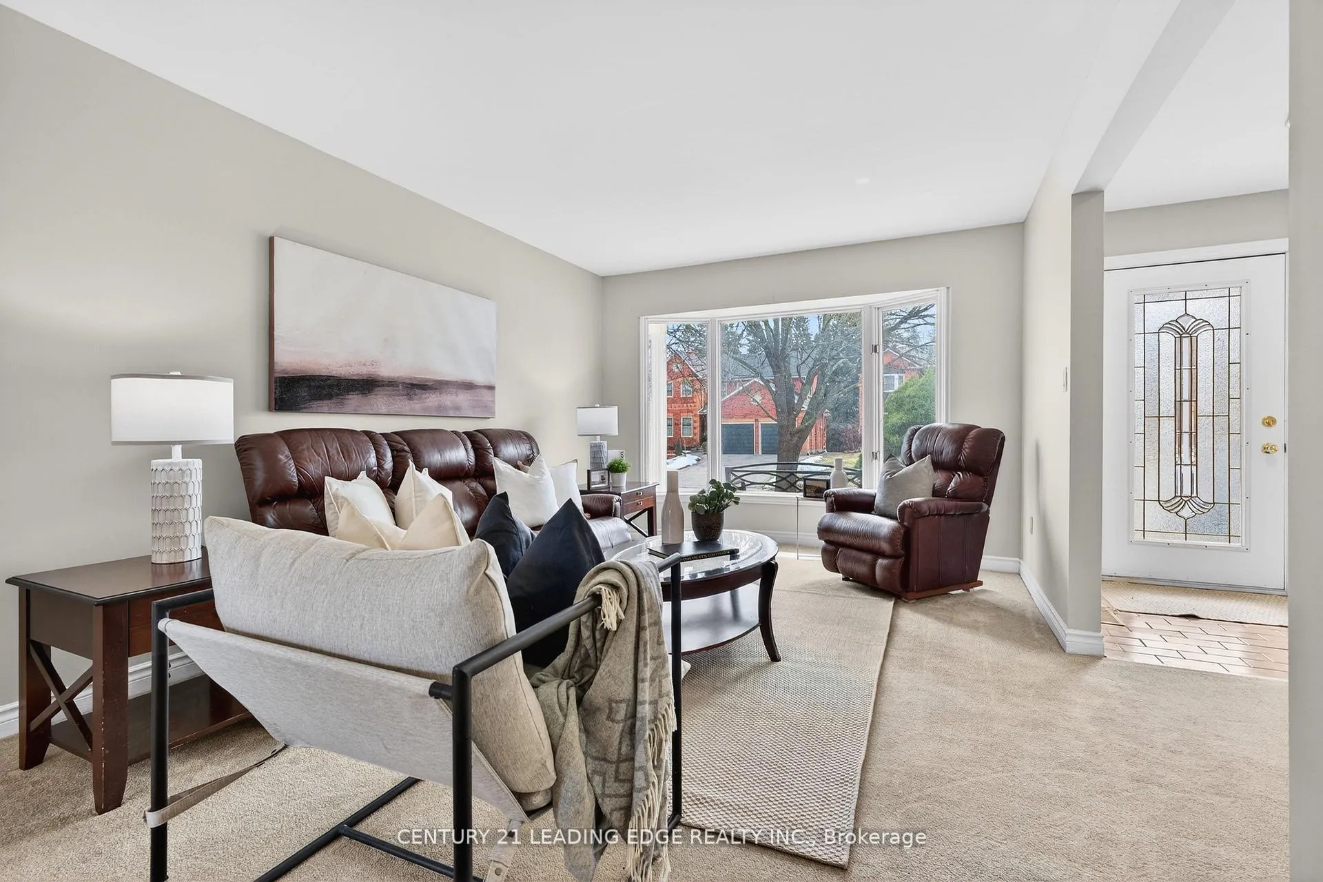Photo 9 of 14 Valleycrest Drive, Clarington, Courtice — HOMEH