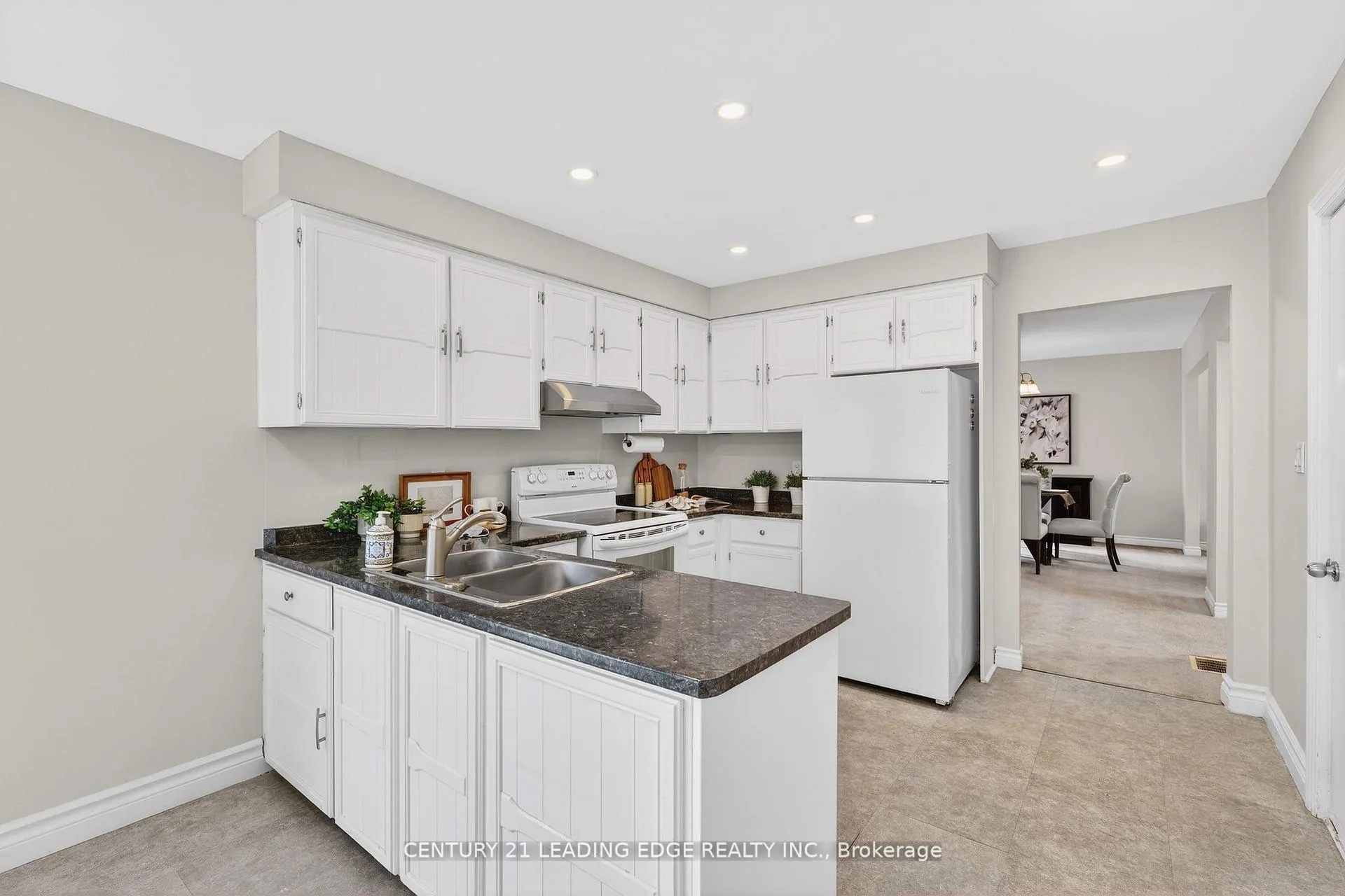 Photo 15 of 14 Valleycrest Drive, Clarington, Courtice — HOMEH