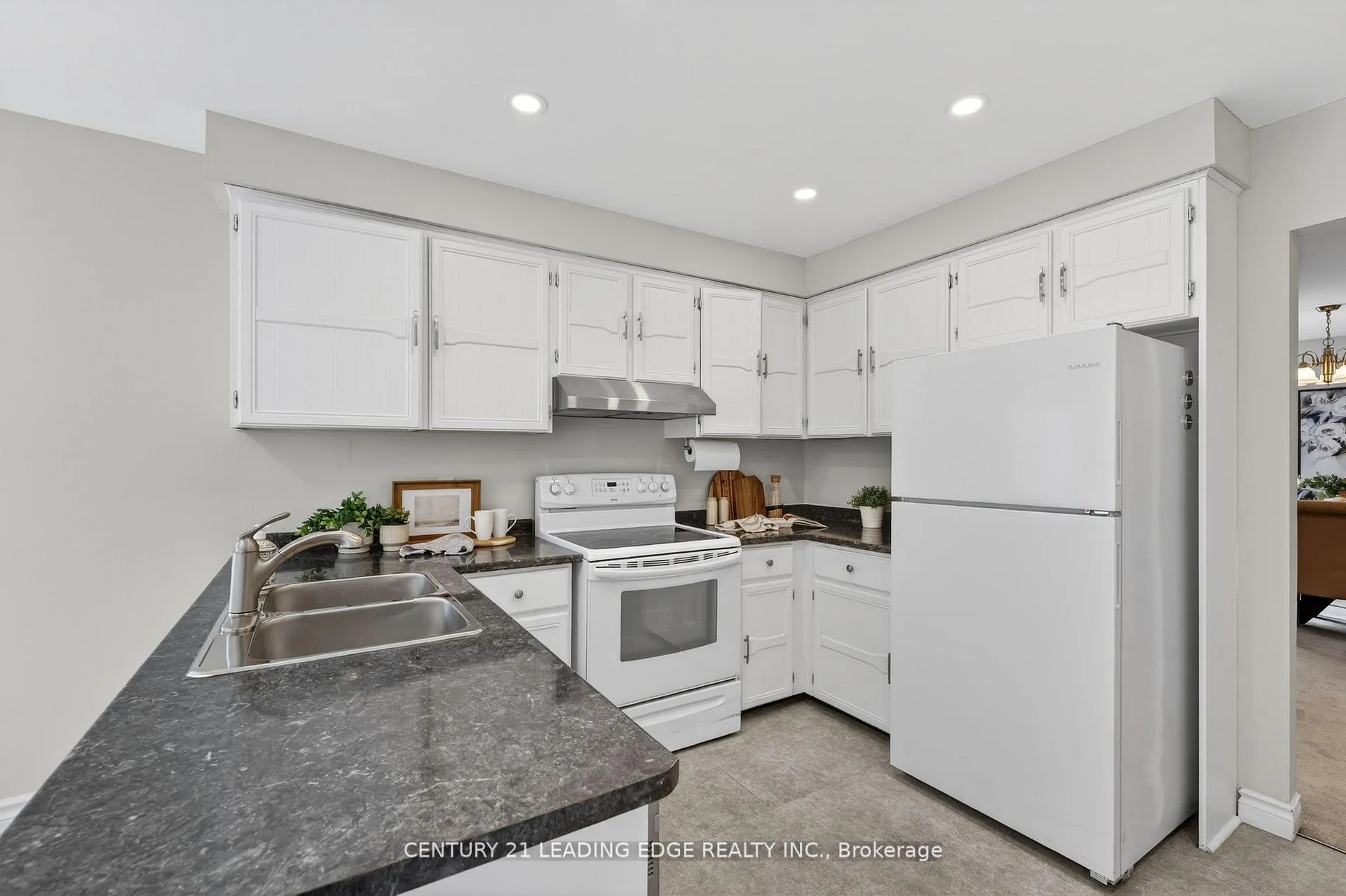 Photo 16 of 14 Valleycrest Drive, Clarington, Courtice — HOMEH
