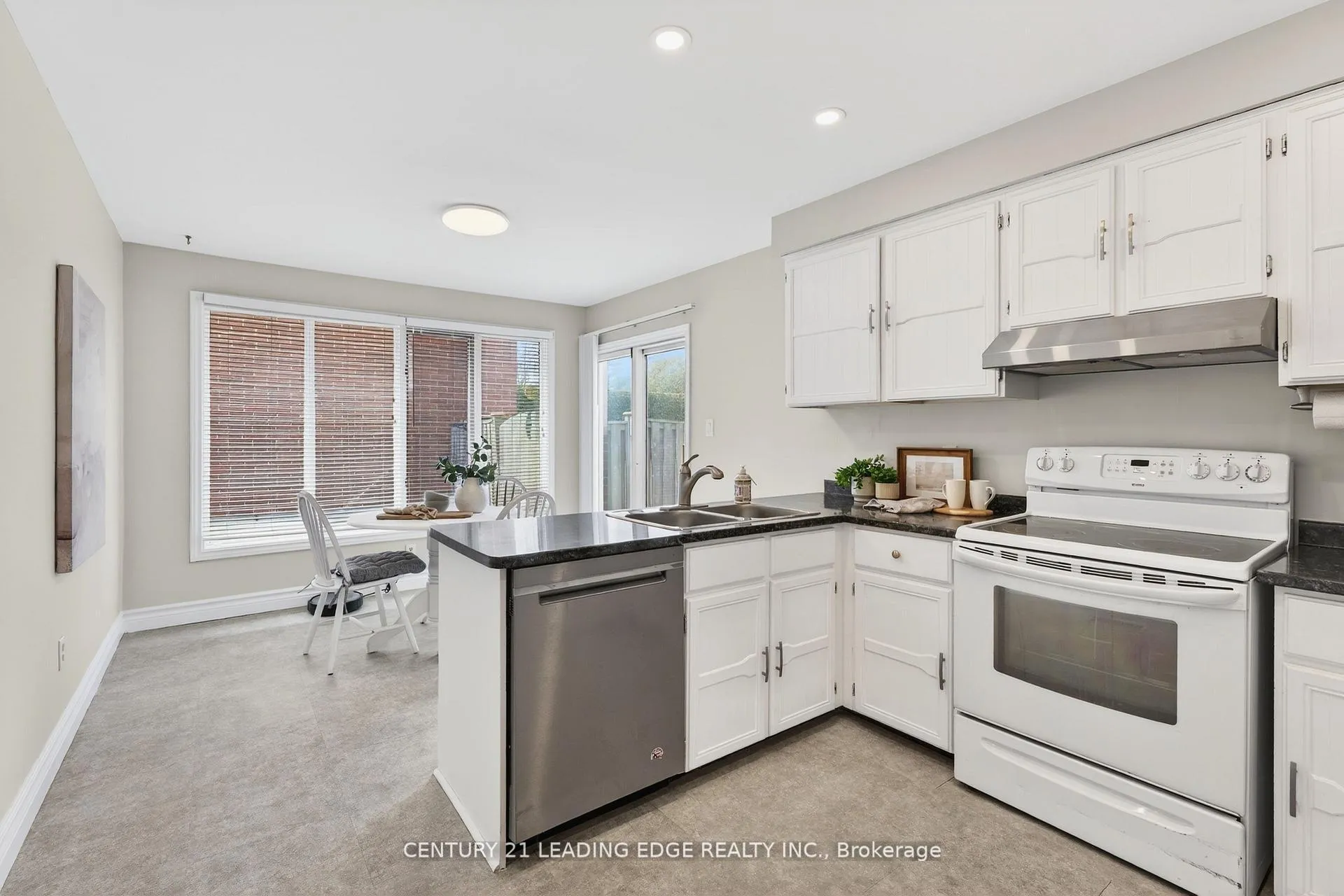 Photo 18 of 14 Valleycrest Drive, Clarington, Courtice — HOMEH