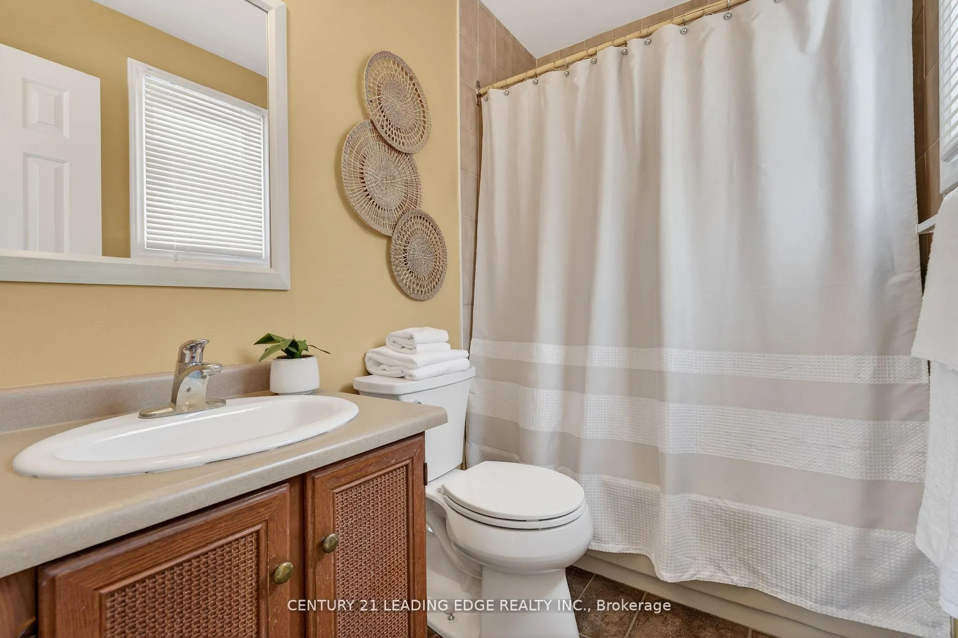 Photo 32 of 14 Valleycrest Drive, Clarington, Courtice — HOMEH