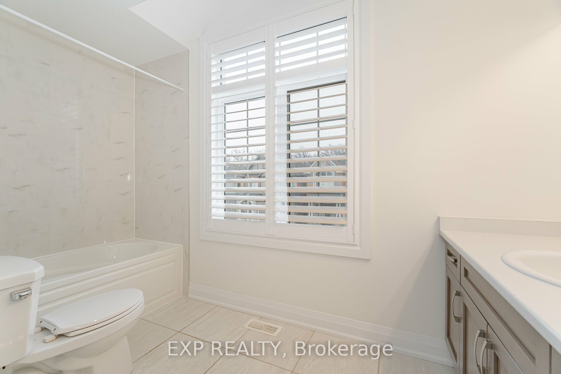 Photo 28 of 584 Juneberry Court, Milton, Cobban — HOMEH