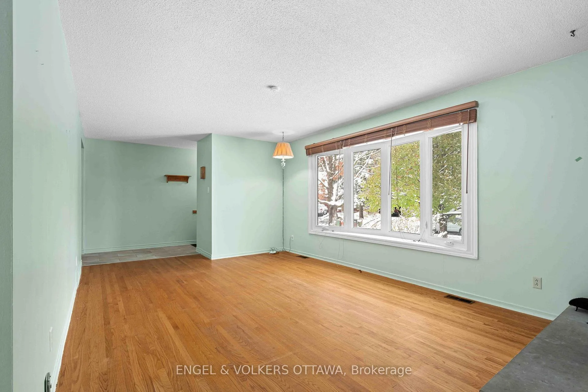 Photo 245 of 1957 Sharel Drive, Ottawa, Guildwood Estates - Urbandale Acres — HOMEH