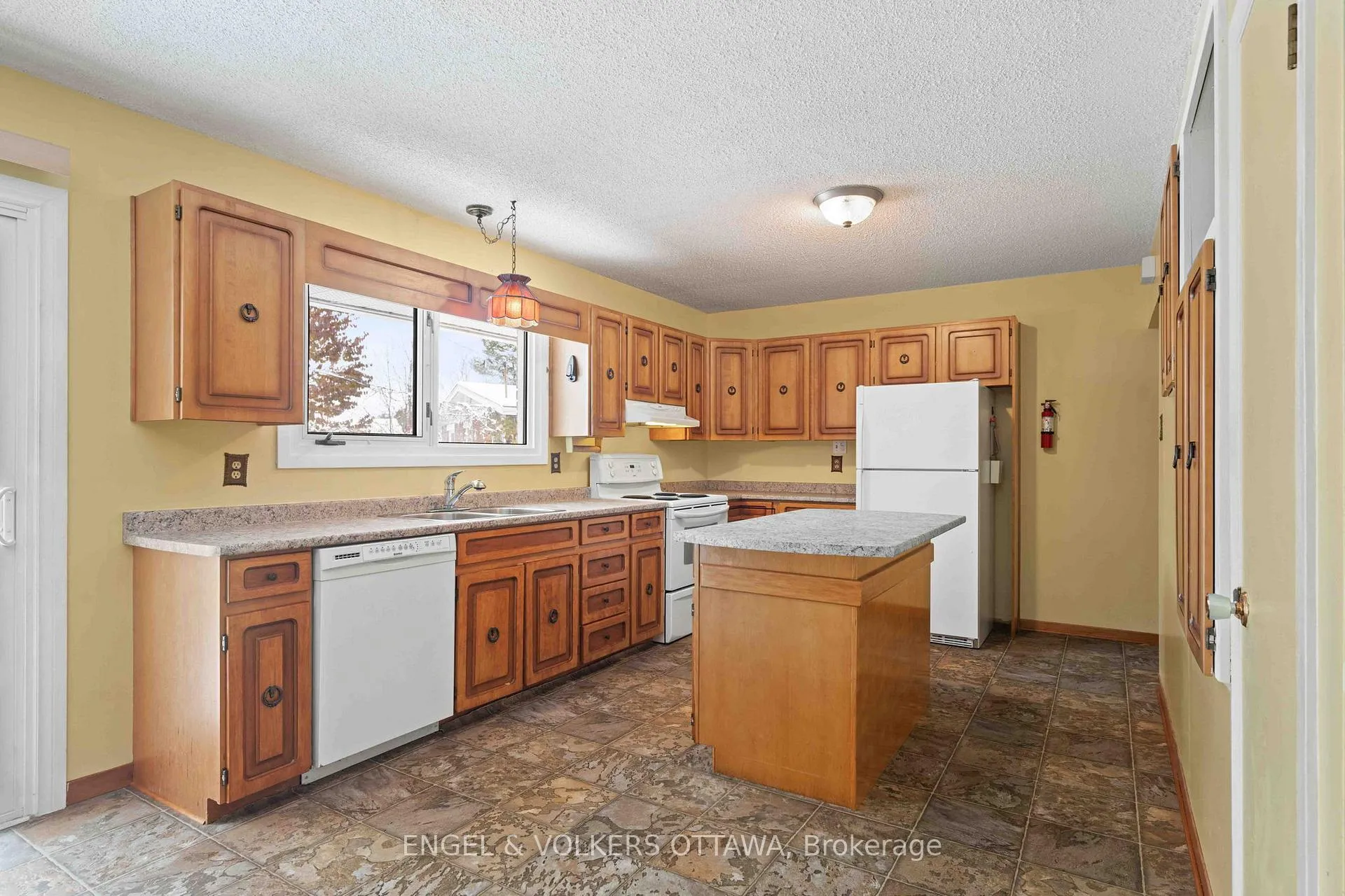 Photo 281 of 1957 Sharel Drive, Ottawa, Guildwood Estates - Urbandale Acres — HOMEH
