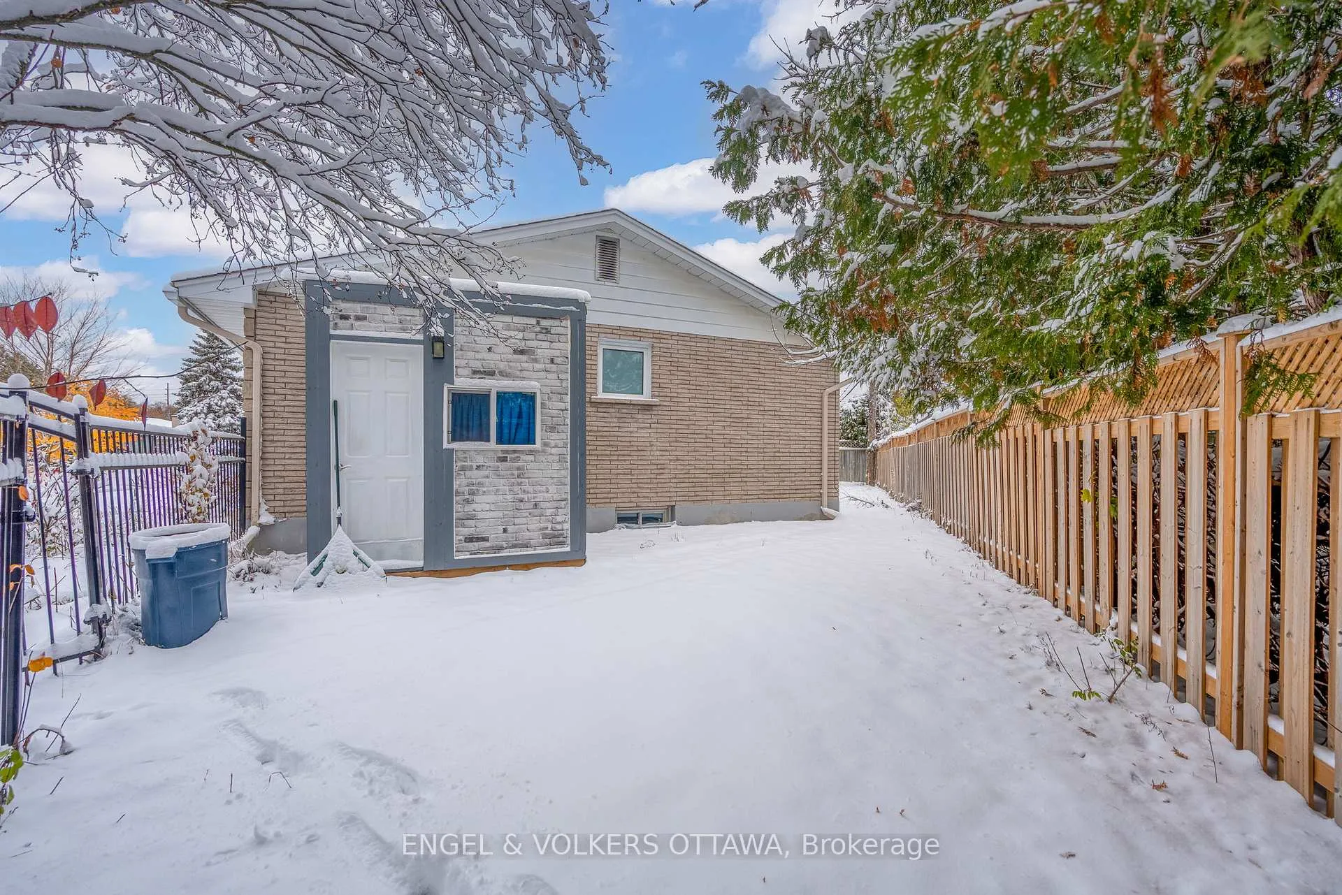 Photo 1050 of 1957 Sharel Drive, Ottawa, Guildwood Estates - Urbandale Acres — HOMEH