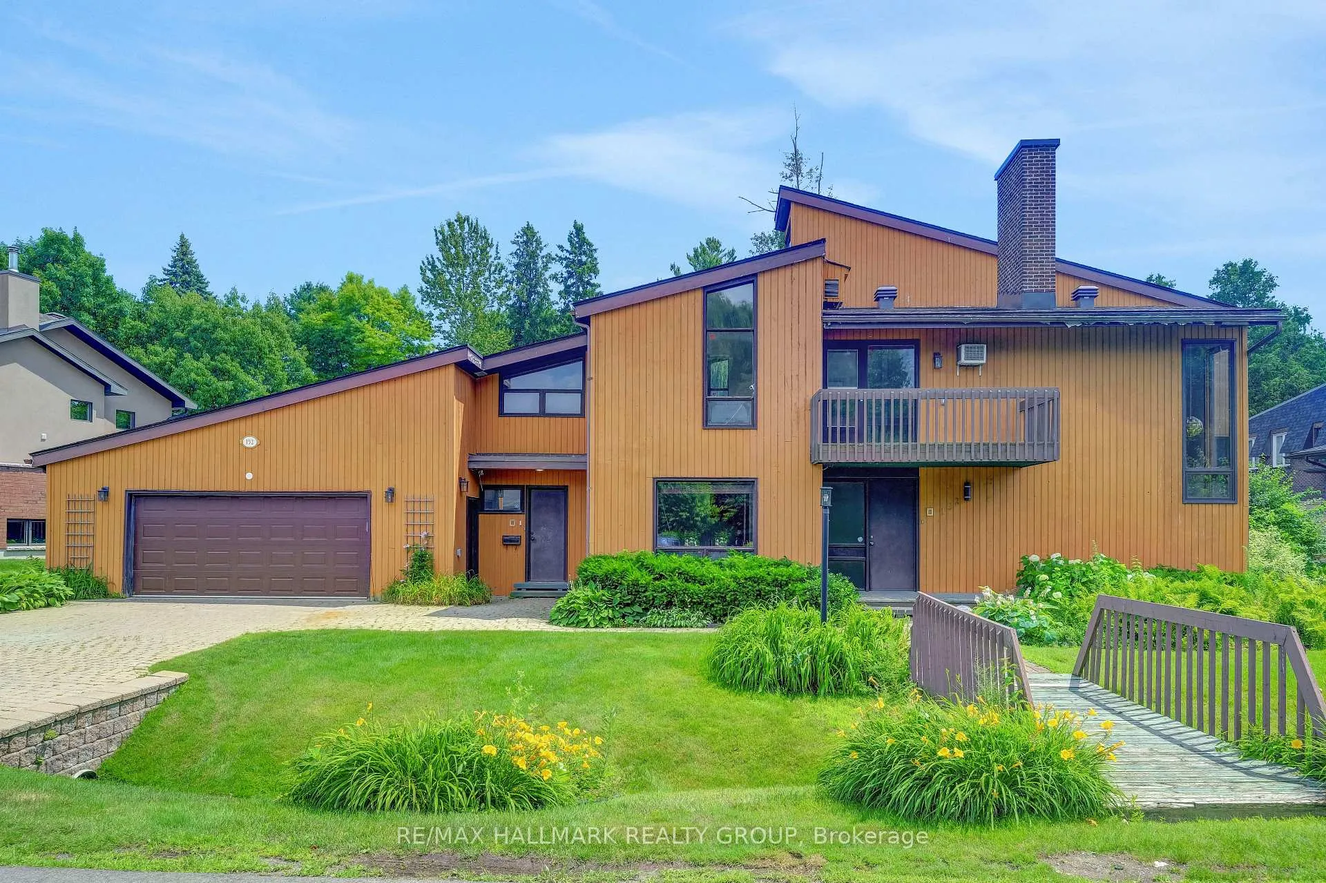 Photo 4 of 152 Dorothea Drive S, Ottawa, Mooneys Bay/Revelstoke — HOMEH