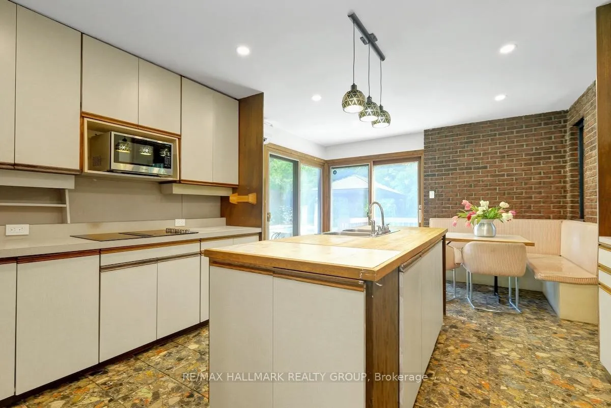 Photo 192 of 152 Dorothea Drive S, Ottawa, Mooneys Bay/Revelstoke — HOMEH