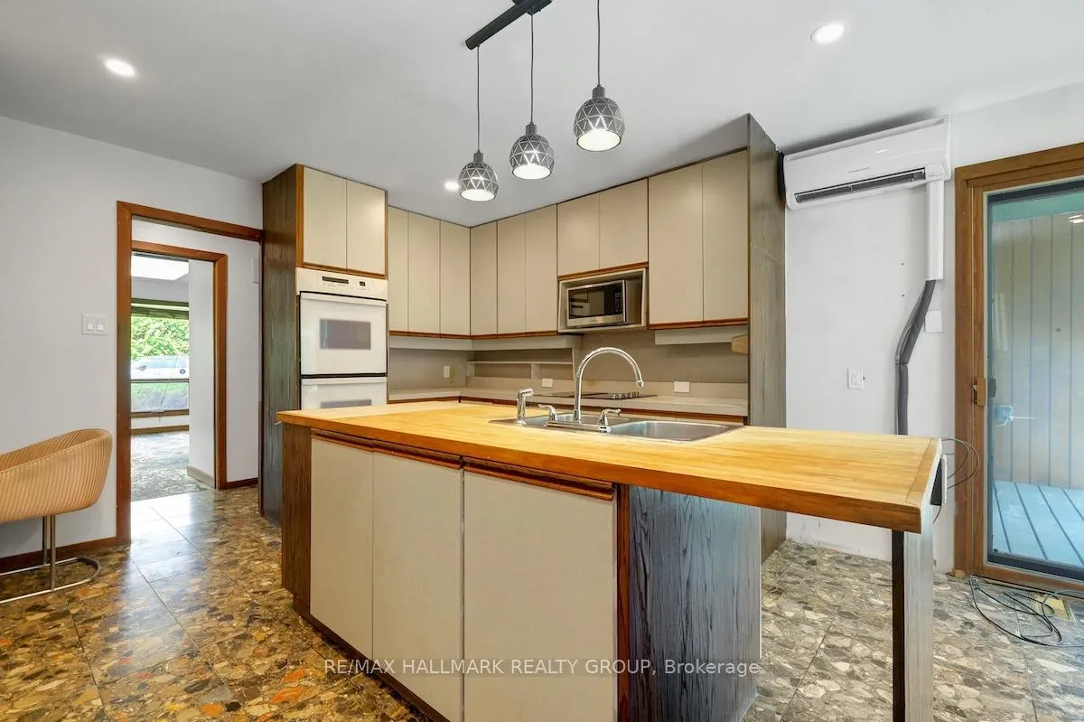 Photo 213 of 152 Dorothea Drive S, Ottawa, Mooneys Bay/Revelstoke — HOMEH