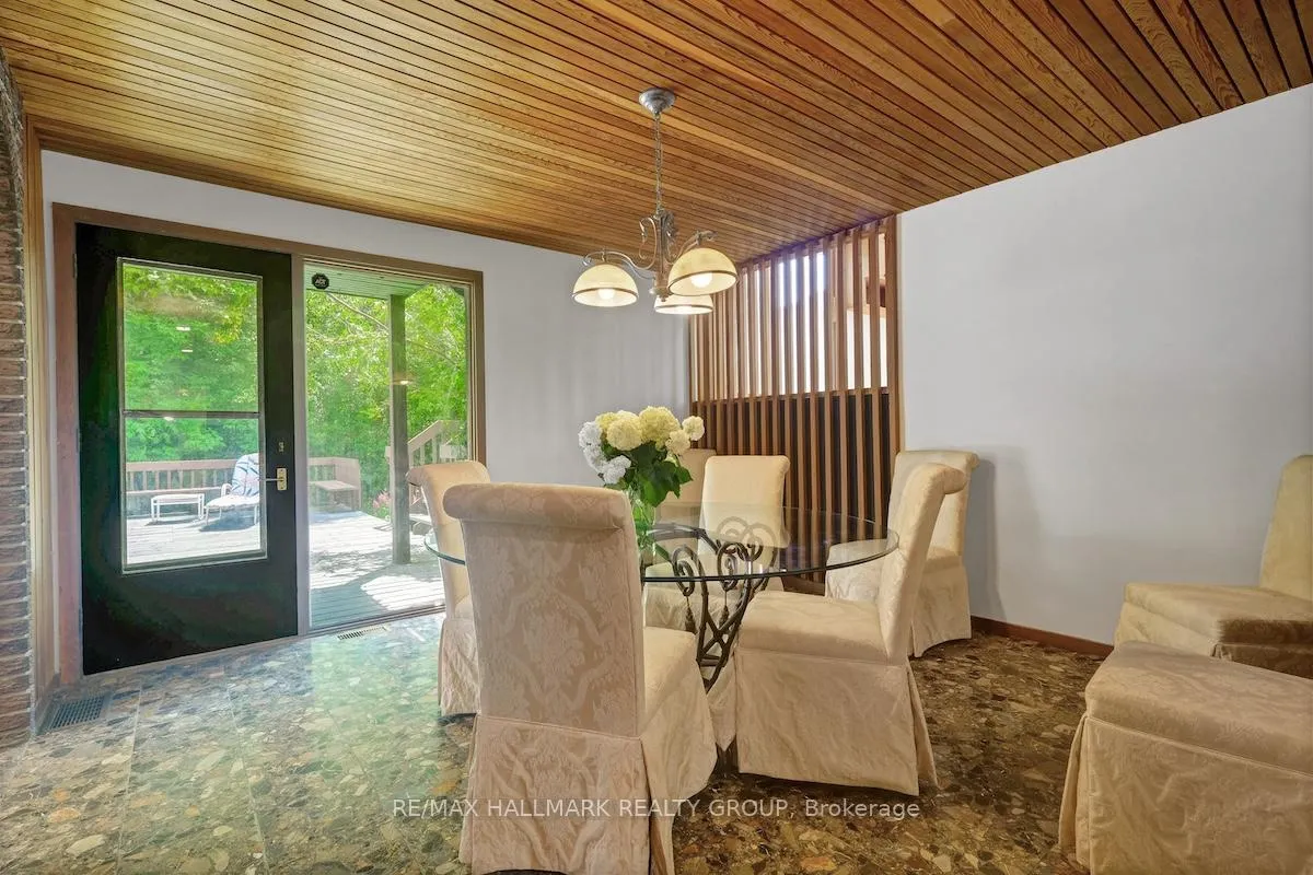 Photo 410 of 152 Dorothea Drive S, Ottawa, Mooneys Bay/Revelstoke — HOMEH