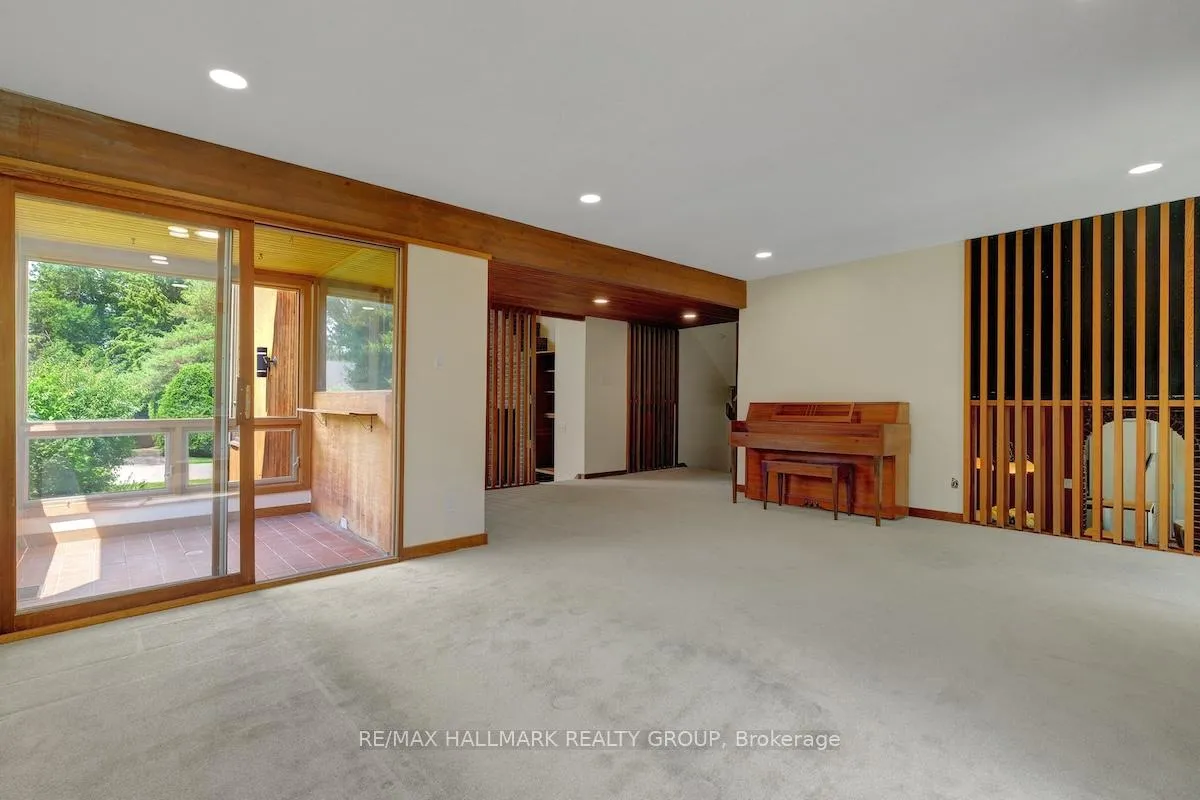 Photo 446 of 152 Dorothea Drive S, Ottawa, Mooneys Bay/Revelstoke — HOMEH