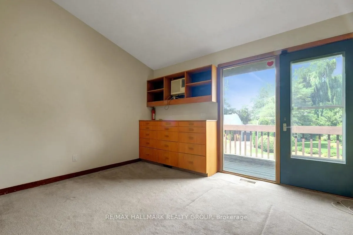 Photo 583 of 152 Dorothea Drive S, Ottawa, Mooneys Bay/Revelstoke — HOMEH