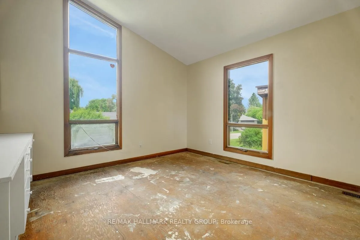 Photo 684 of 152 Dorothea Drive S, Ottawa, Mooneys Bay/Revelstoke — HOMEH