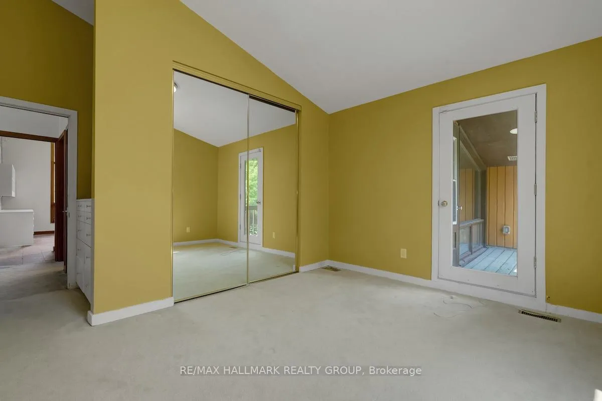 Photo 710 of 152 Dorothea Drive S, Ottawa, Mooneys Bay/Revelstoke — HOMEH