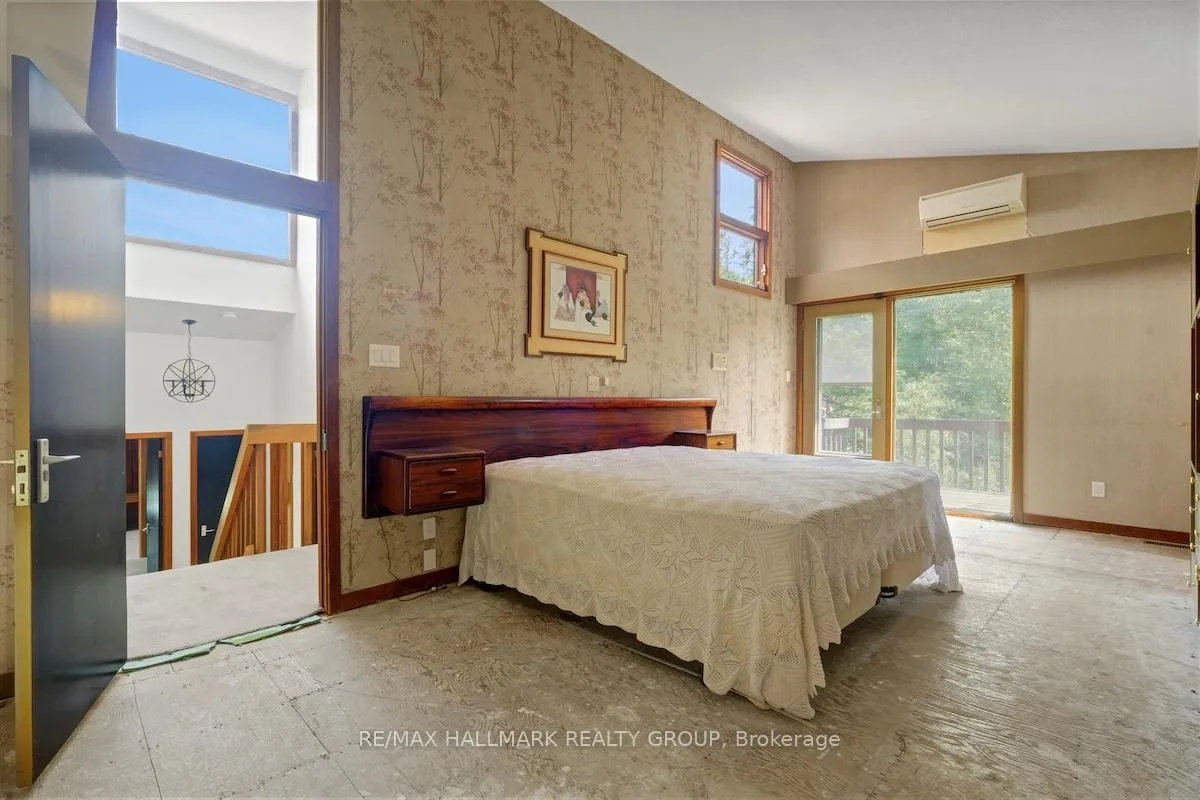 Photo 796 of 152 Dorothea Drive S, Ottawa, Mooneys Bay/Revelstoke — HOMEH
