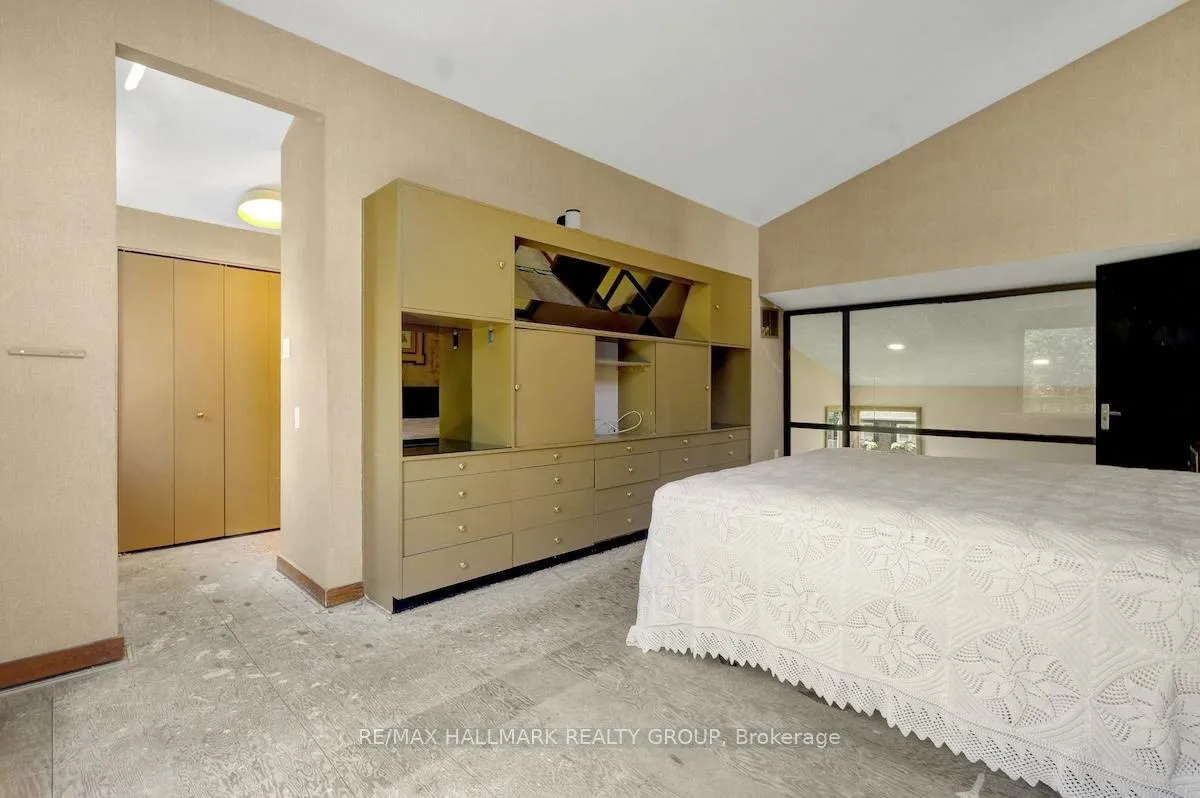 Photo 814 of 152 Dorothea Drive S, Ottawa, Mooneys Bay/Revelstoke — HOMEH