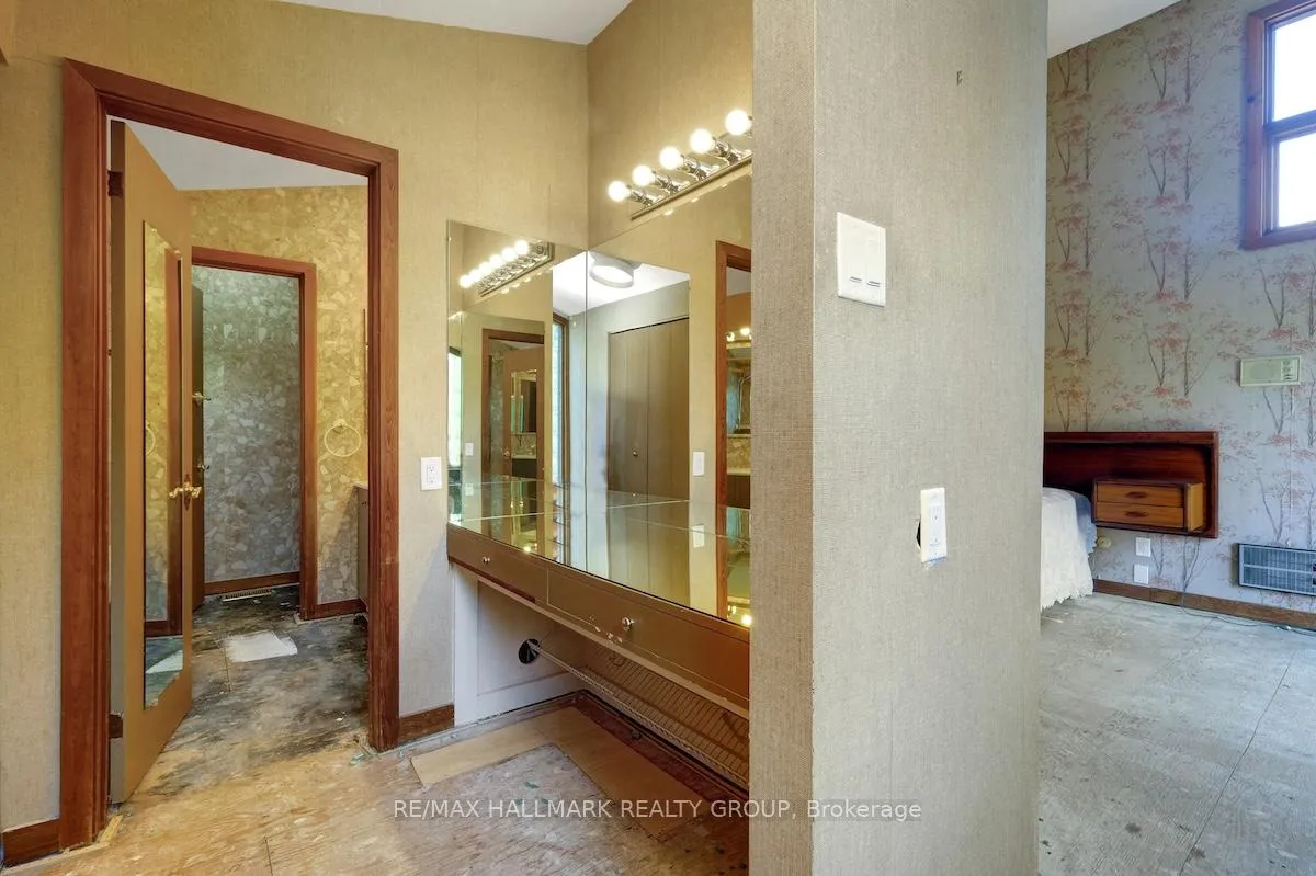 Photo 847 of 152 Dorothea Drive S, Ottawa, Mooneys Bay/Revelstoke — HOMEH