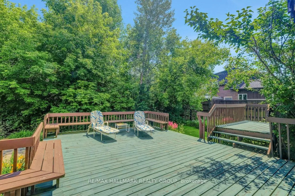 Photo 1004 of 152 Dorothea Drive S, Ottawa, Mooneys Bay/Revelstoke — HOMEH
