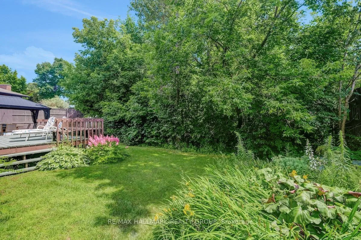 Photo 1197 of 152 Dorothea Drive S, Ottawa, Mooneys Bay/Revelstoke — HOMEH