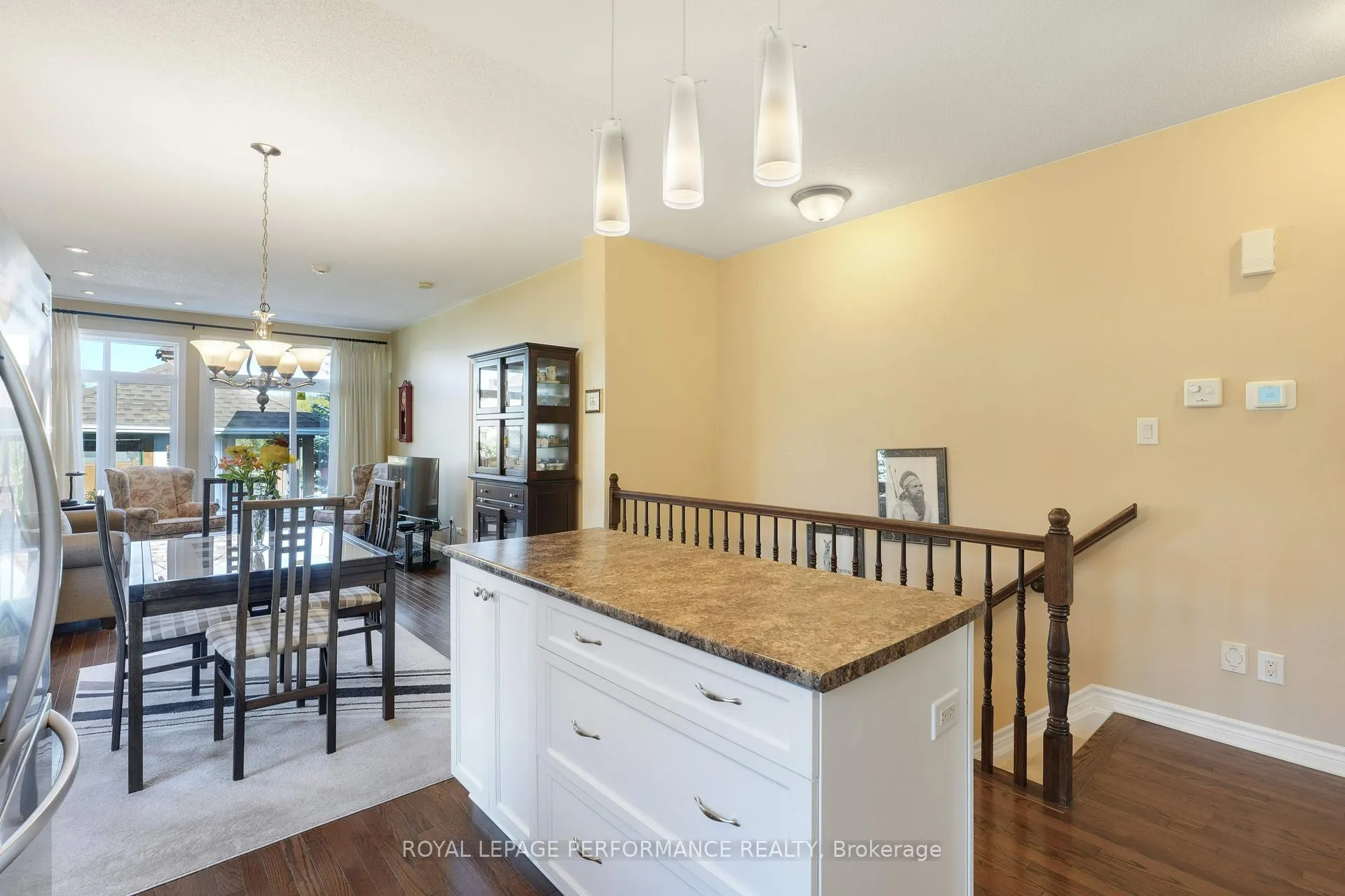 Photo 5 of 240 Bulrush Crescent, Ottawa, Blossom Park/Kemp Park/Findlay Creek — HOMEH
