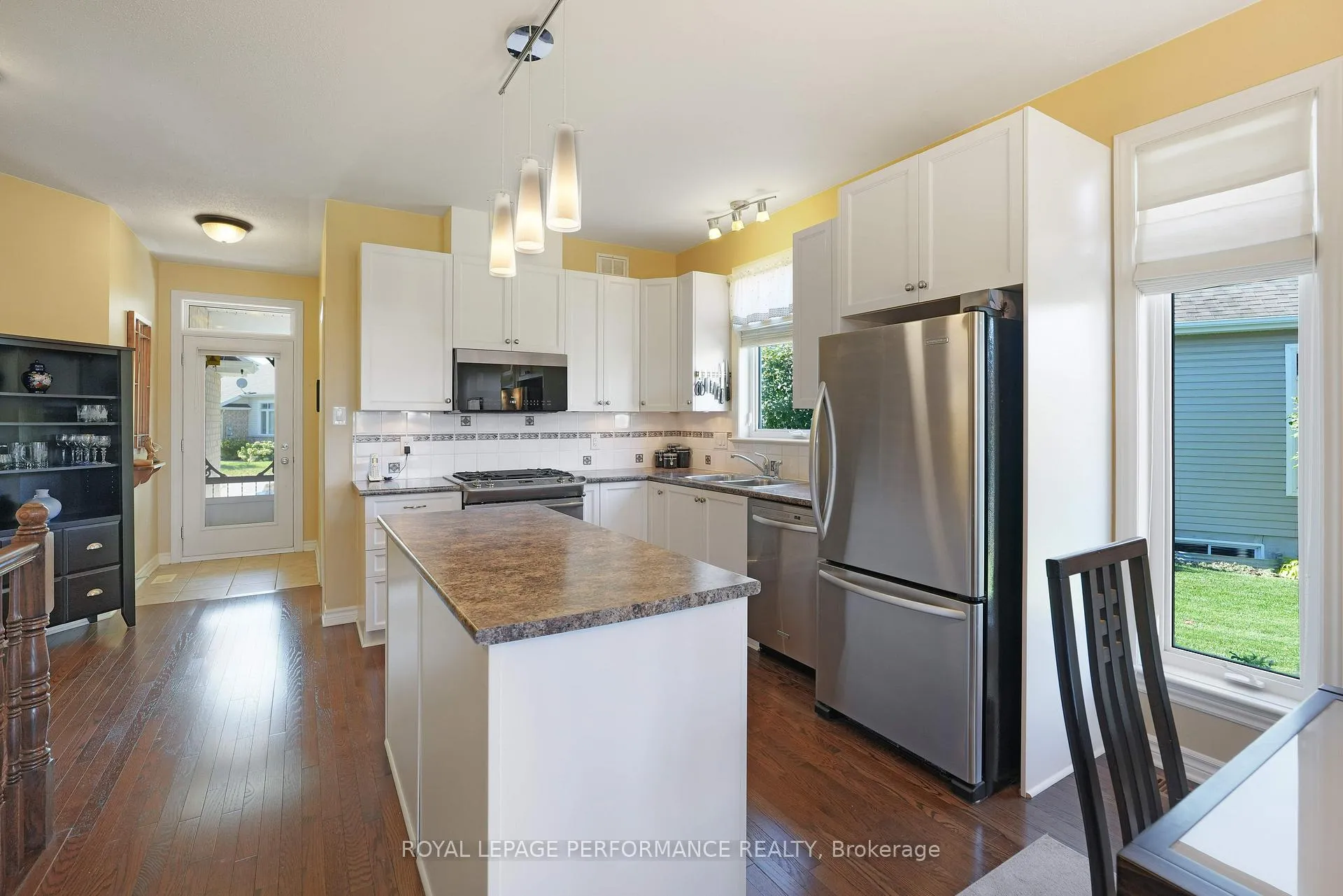 Photo 7 of 240 Bulrush Crescent, Ottawa, Blossom Park/Kemp Park/Findlay Creek — HOMEH