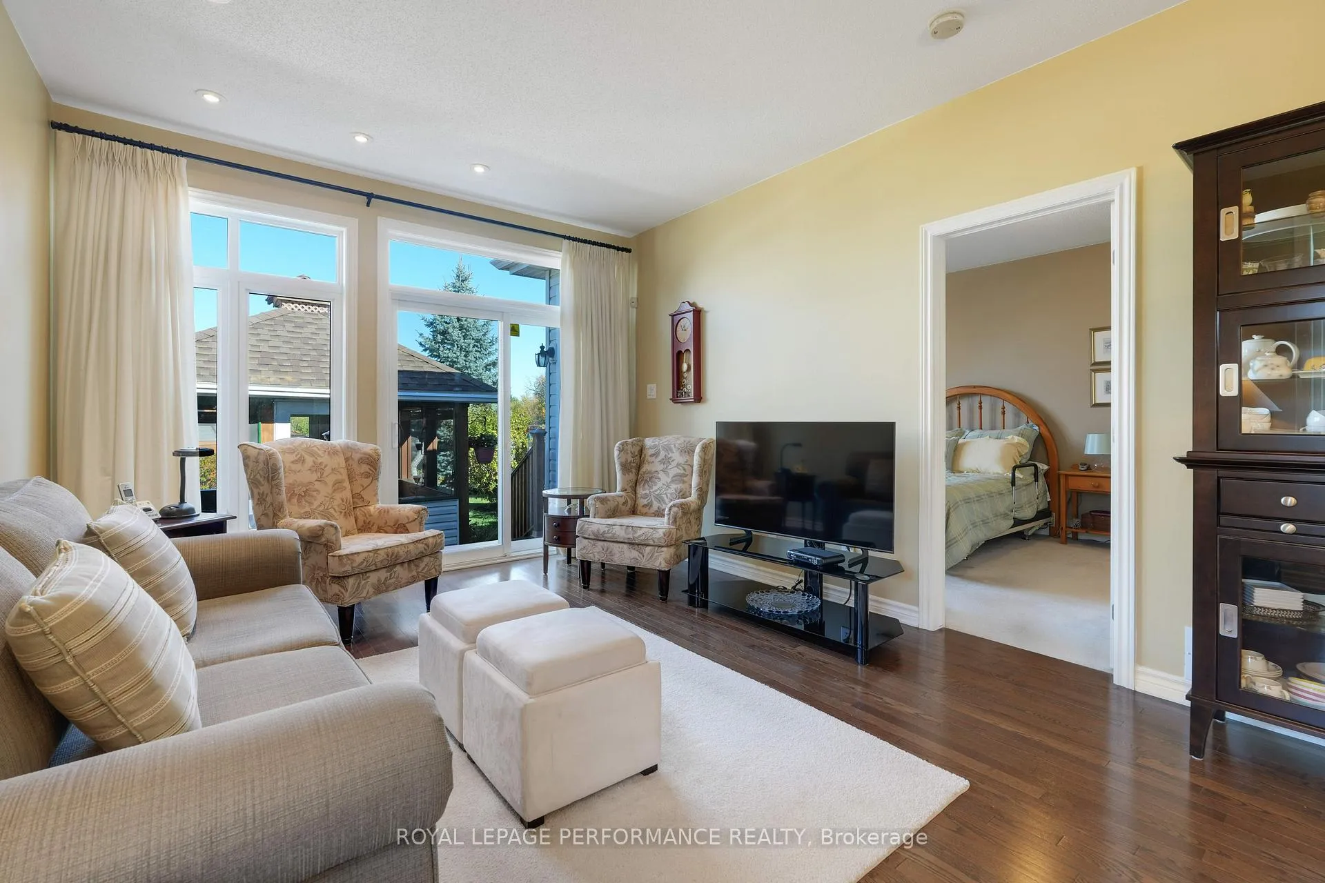 Photo 11 of 240 Bulrush Crescent, Ottawa, Blossom Park/Kemp Park/Findlay Creek — HOMEH