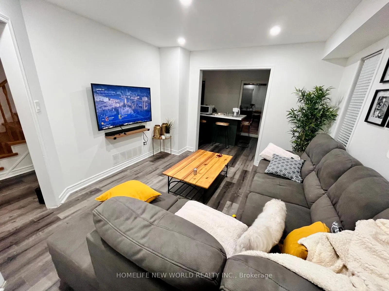 Photo 4 of 1873 Dalhousie Crescent, Oshawa, Samac — HOMEH