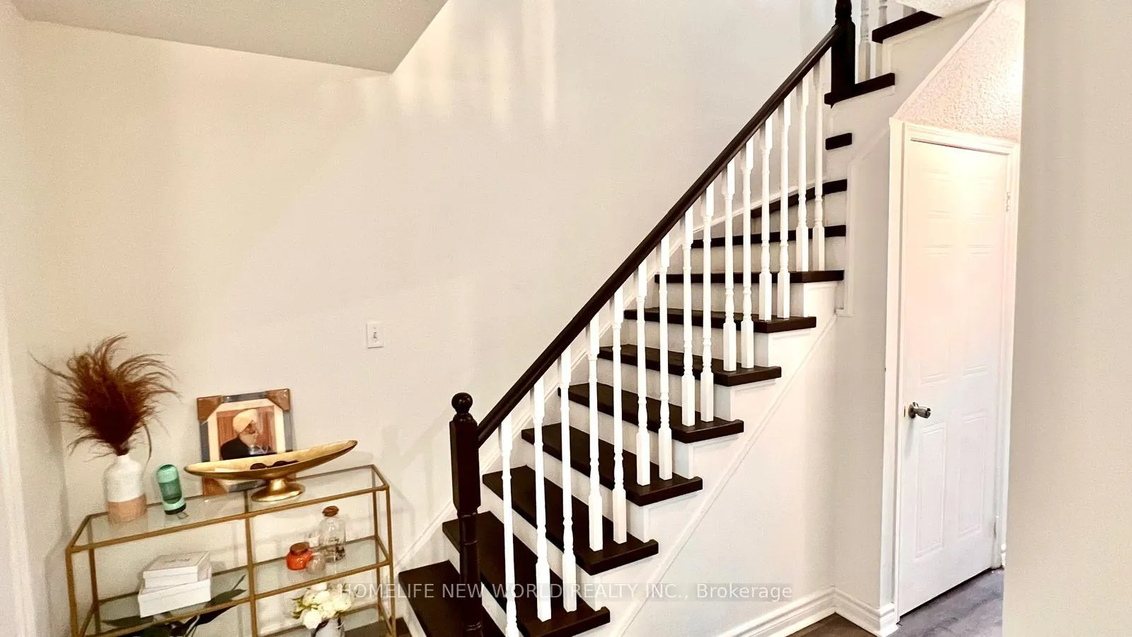 Photo 6 of 1873 Dalhousie Crescent, Oshawa, Samac — HOMEH