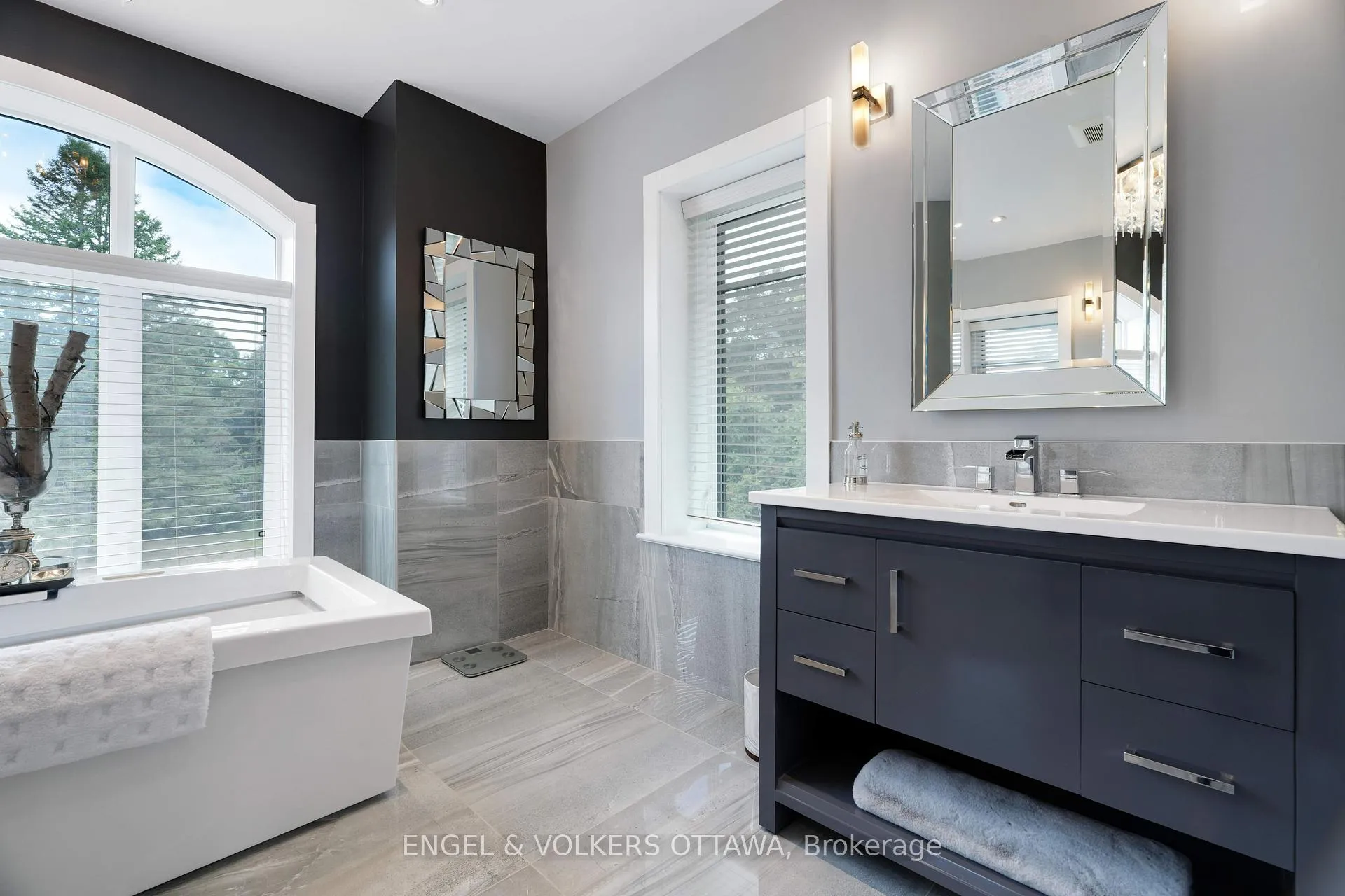 Photo 584 of 25 Kaymar Drive, Ottawa, Rothwell Heights — HOMEH