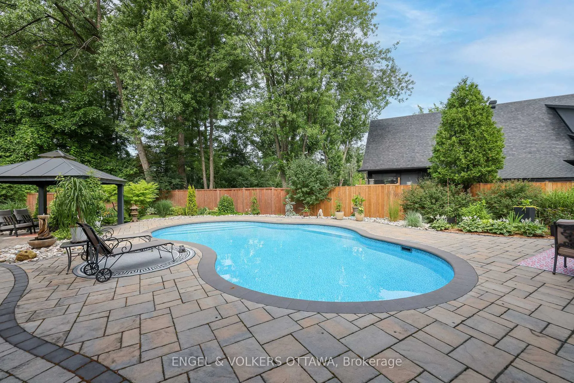 Photo 958 of 25 Kaymar Drive, Ottawa, Rothwell Heights — HOMEH
