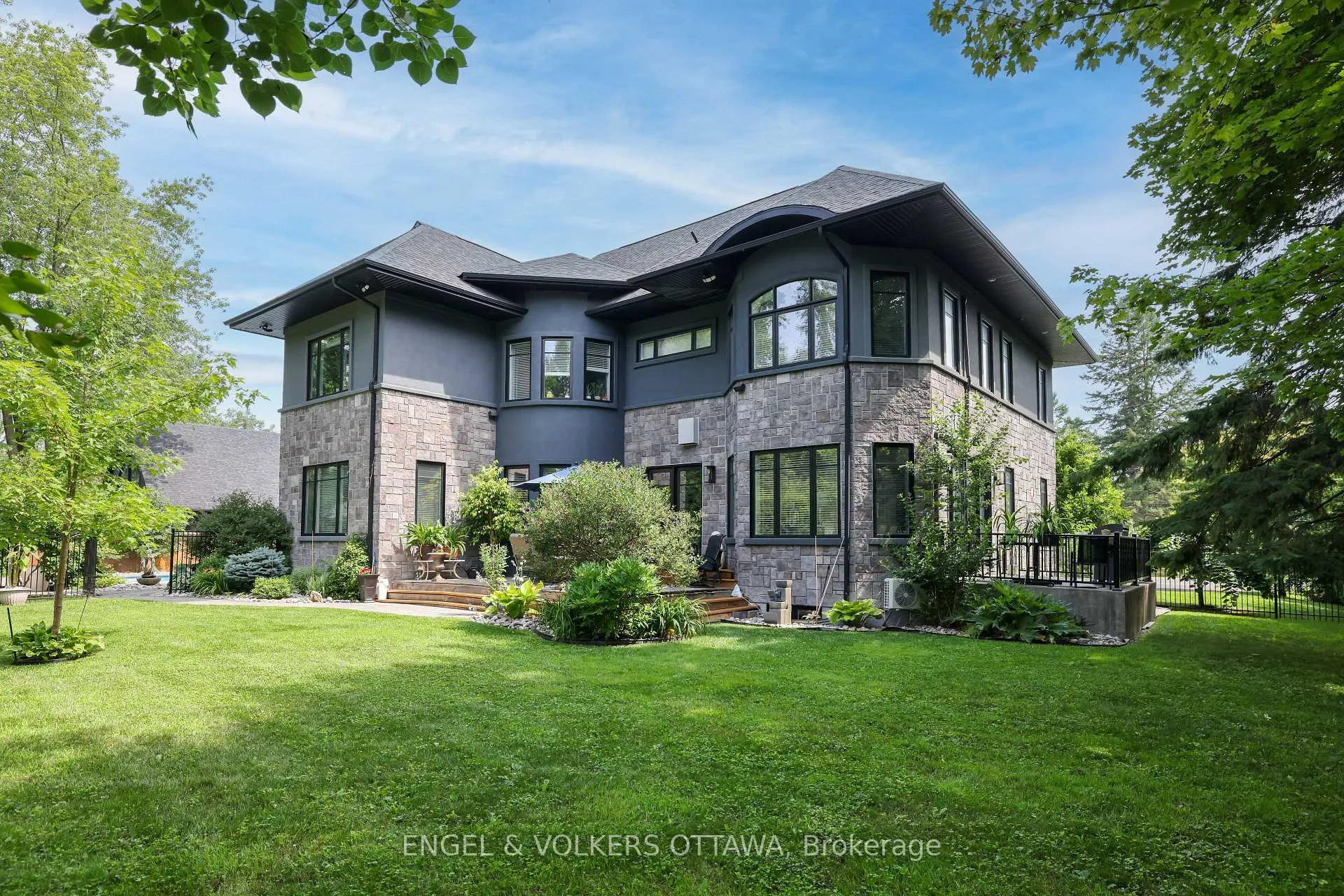 Photo 1093 of 25 Kaymar Drive, Ottawa, Rothwell Heights — HOMEH