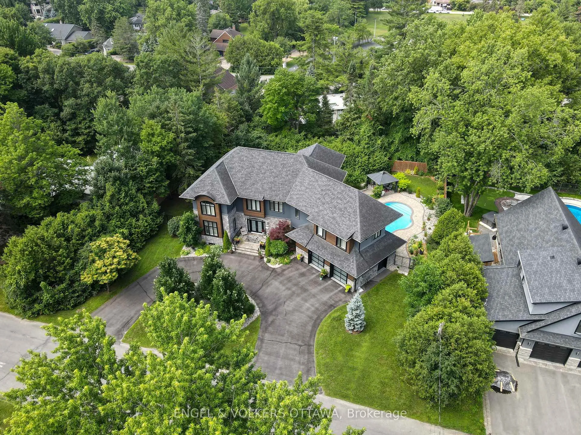 Photo 1162 of 25 Kaymar Drive, Ottawa, Rothwell Heights — HOMEH