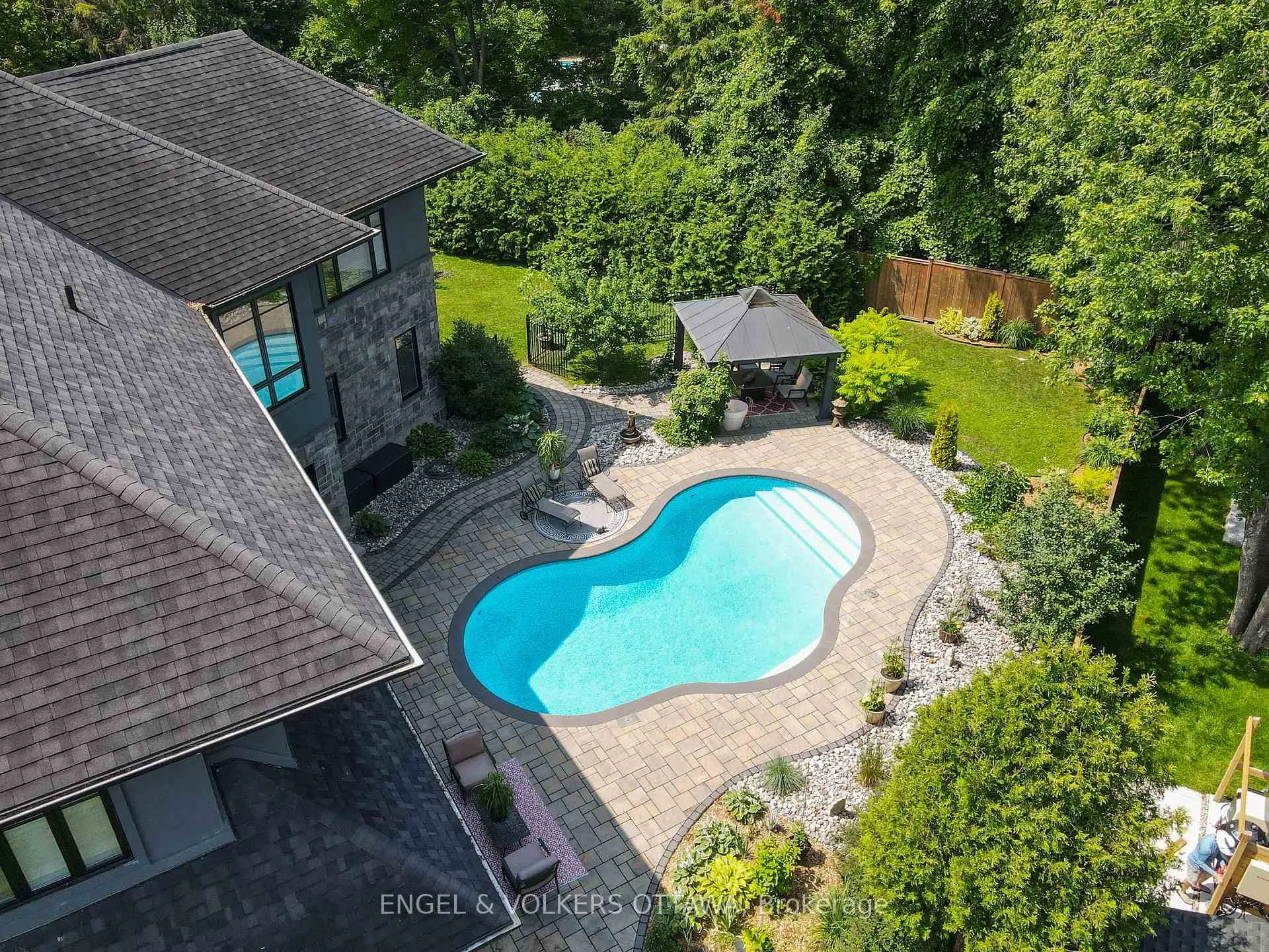 Photo 1237 of 25 Kaymar Drive, Ottawa, Rothwell Heights — HOMEH