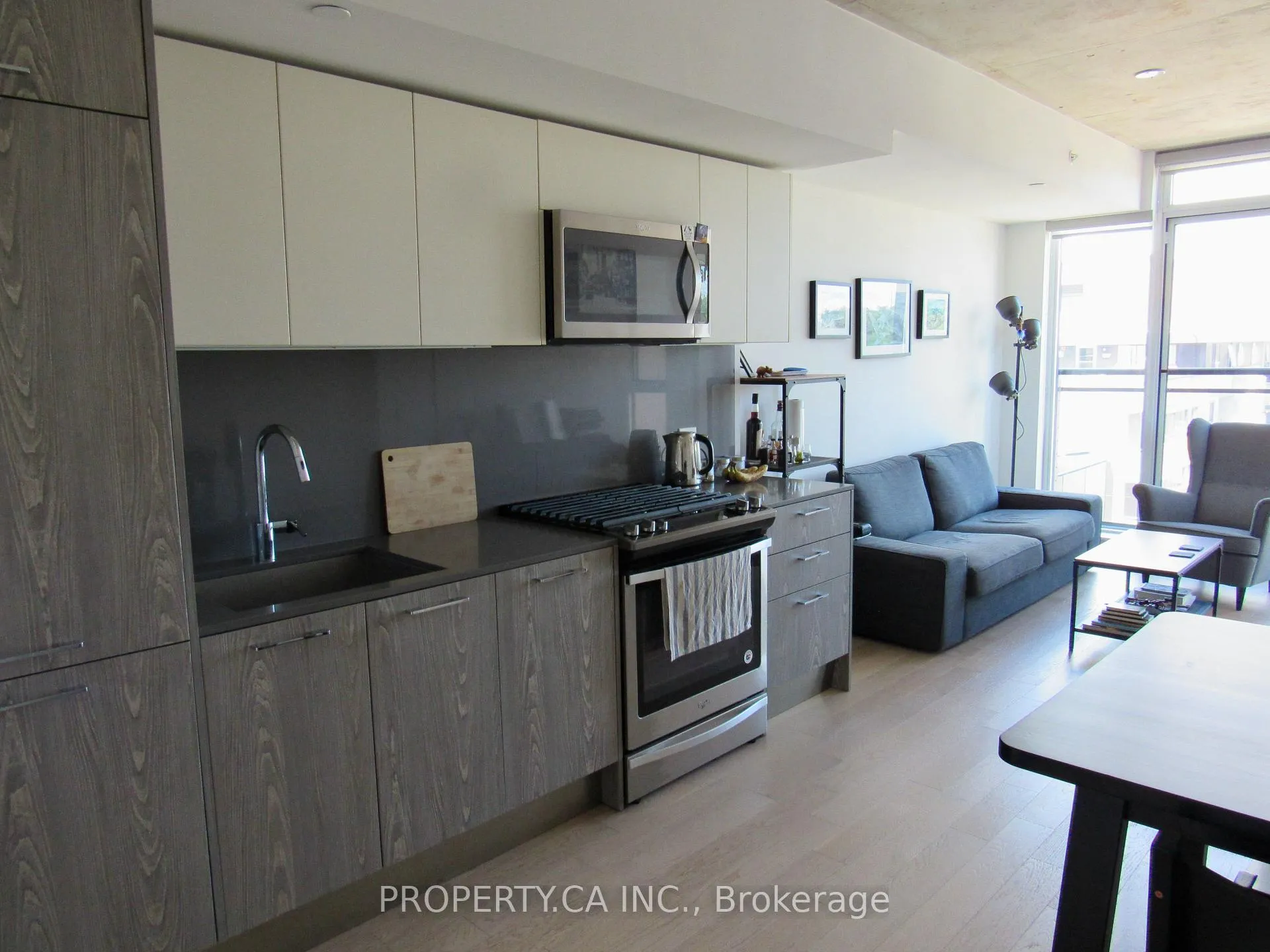 Photo 3 of Unit 607, 665 Kingston Road, Toronto, The Beaches — HOMEH
